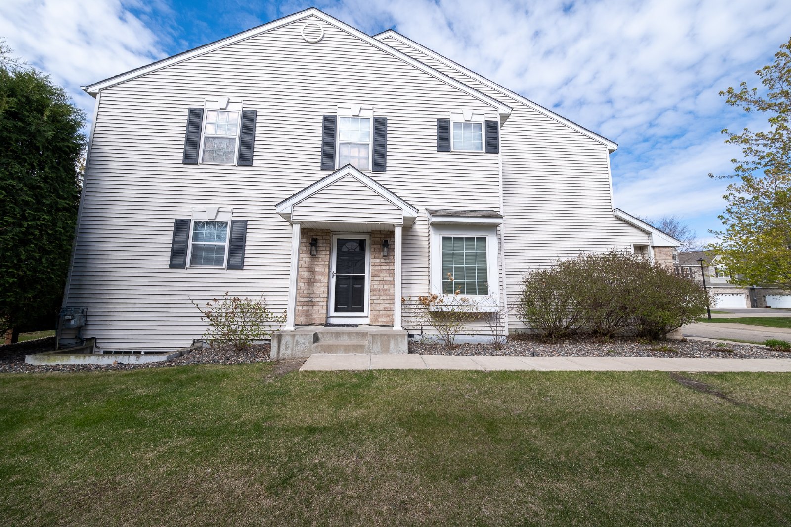 Rath Place, Eden Prairie (9345) JH ER1 **HWP** - 1 property image