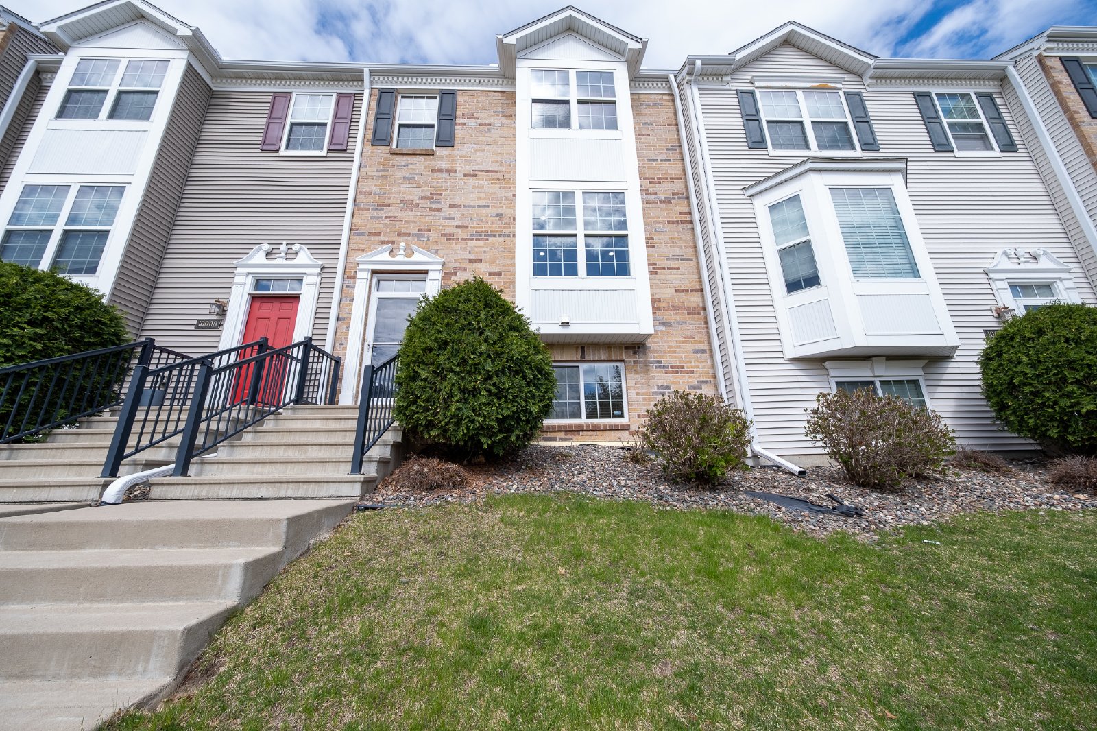 Gentian Drive, Eden Prairie (10006) JH MG1 **HWP** - 1 property image