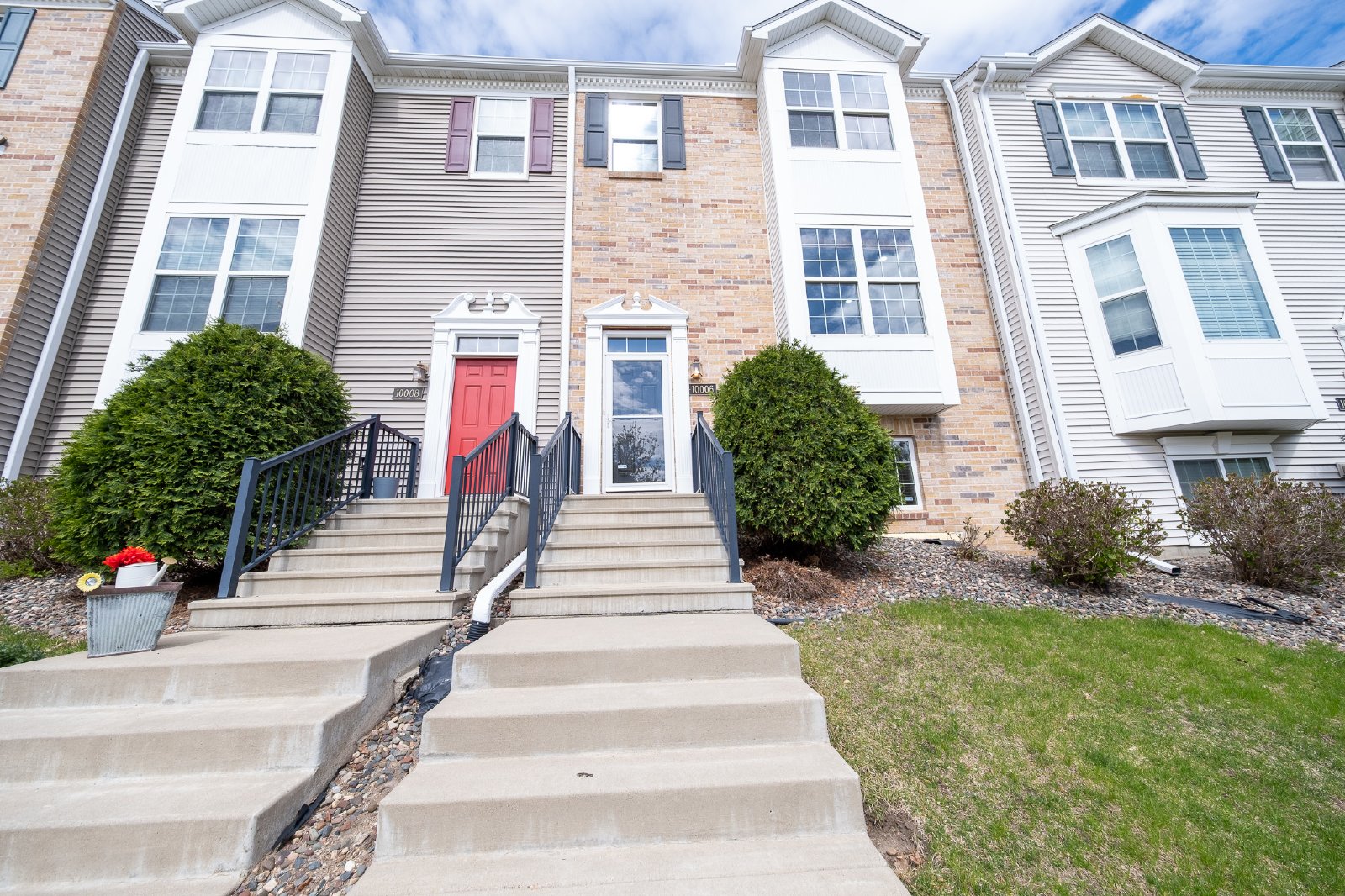 Gentian Drive, Eden Prairie (10006) JH MG1 **HWP** - 1 property image