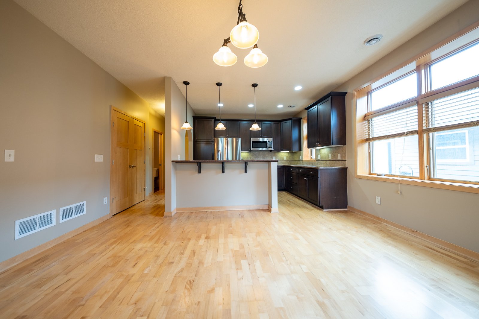 Berwood Avenue West, Vadnais Heights (852) MJ KK1 - 1 property image