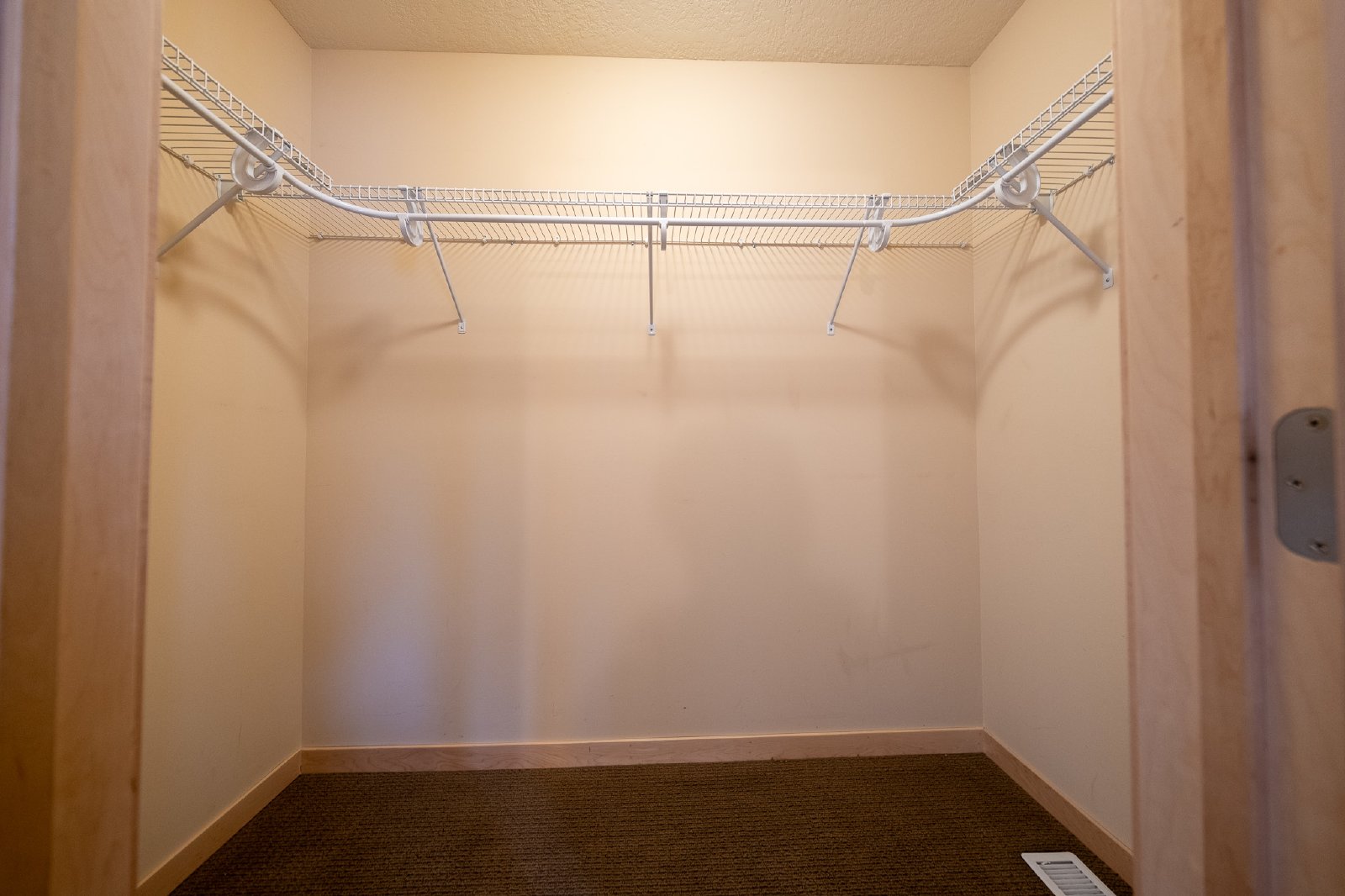 Berwood Avenue West, Vadnais Heights (852) MJ KK1 - 1 property image