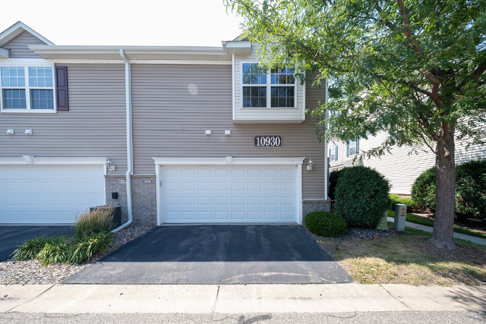 Fergus Street Northeast, Blaine (10930, Unit F) MJ KZ1 - 1 property image