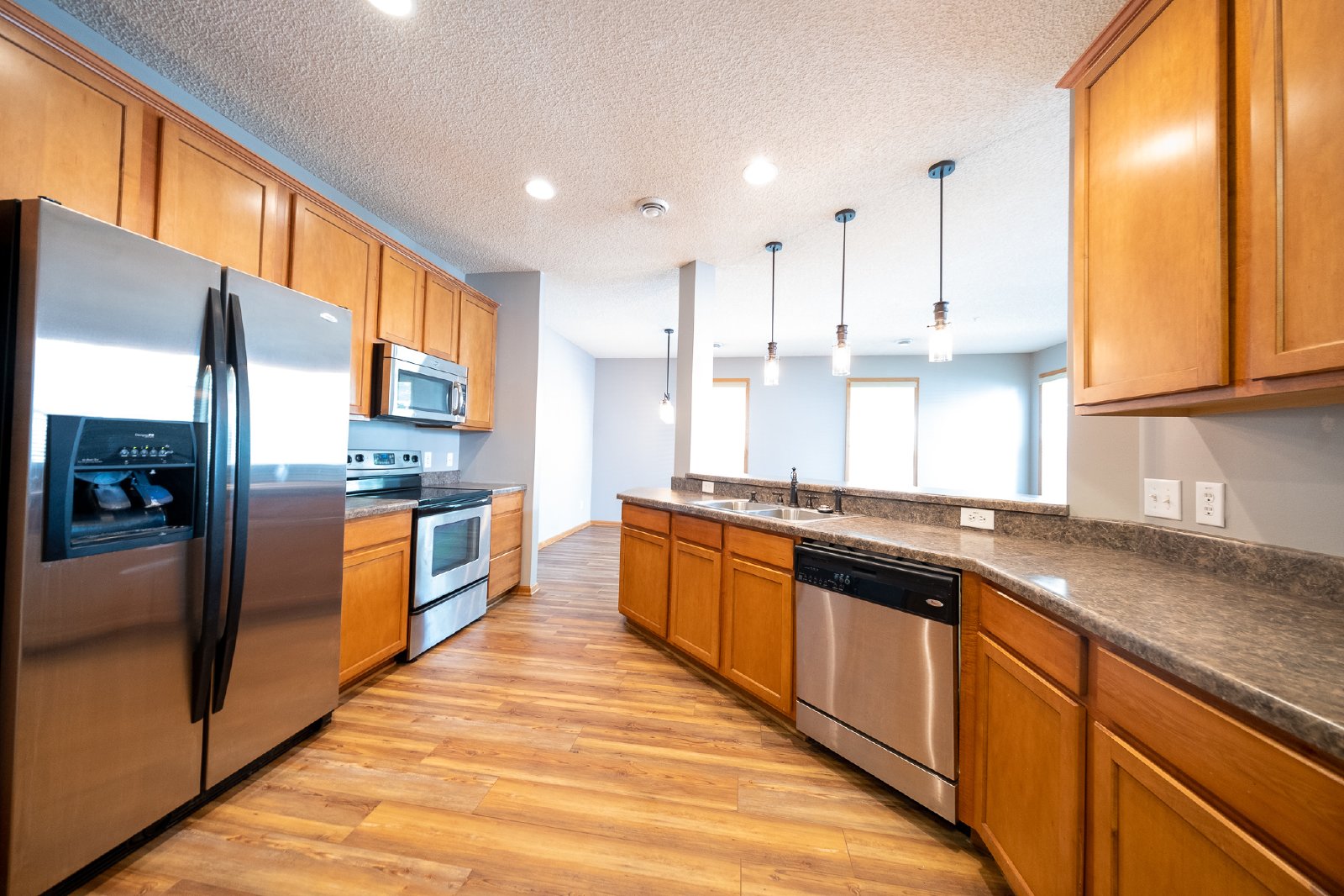 Fergus Street Northeast, Blaine (10930, Unit F) MJ KZ1 - 1 property image