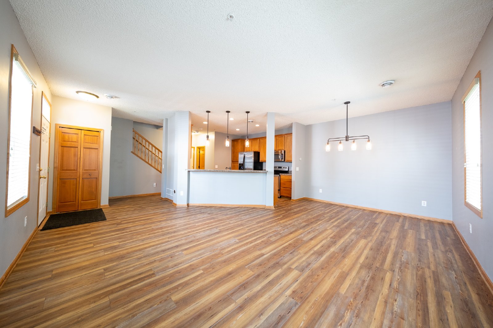 Fergus Street Northeast, Blaine (10930, Unit F) MJ KZ1 - 1 property image