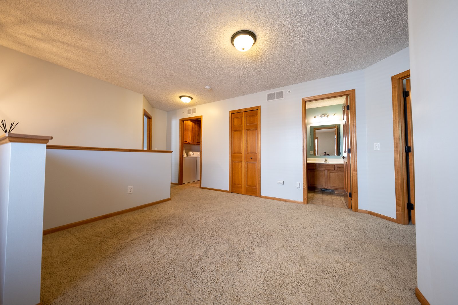 Fergus Street Northeast, Blaine (10930, Unit F) MJ KZ1 - 1 property image