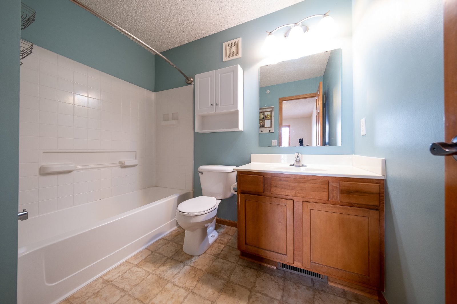 Fergus Street Northeast, Blaine (10930, Unit F) MJ KZ1 - 1 property image