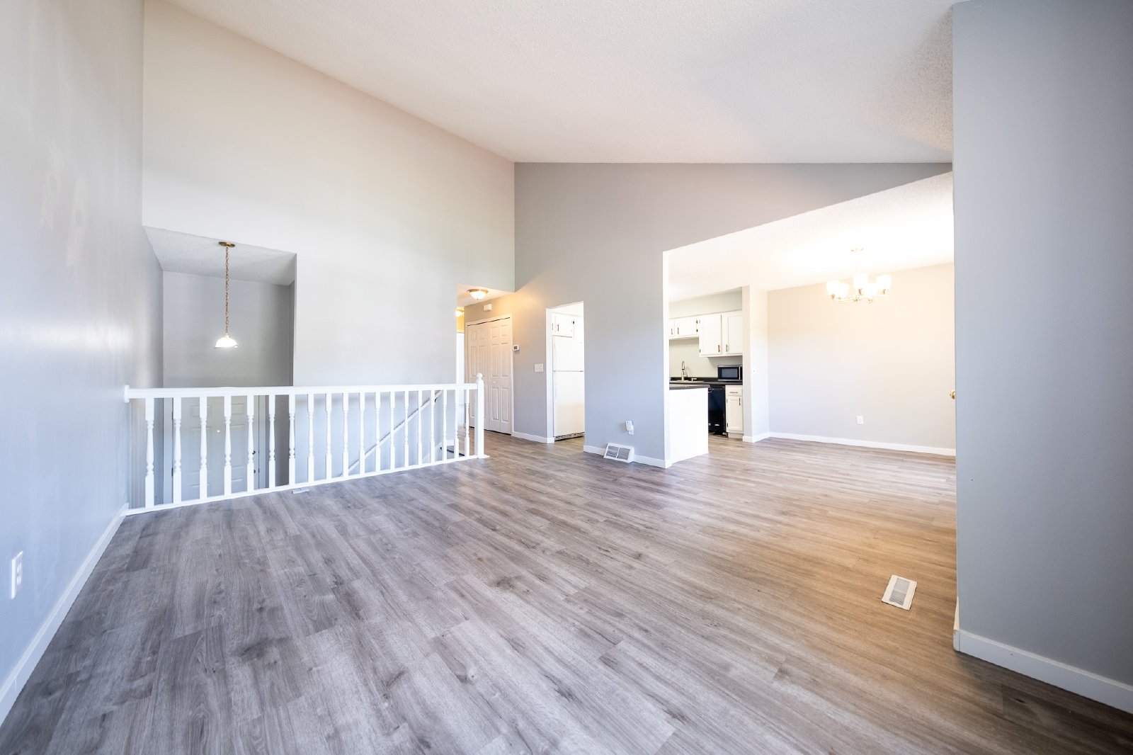 South Meadowlark Road, Eagan (4108) LS KK1 *HWP* - 1 property image