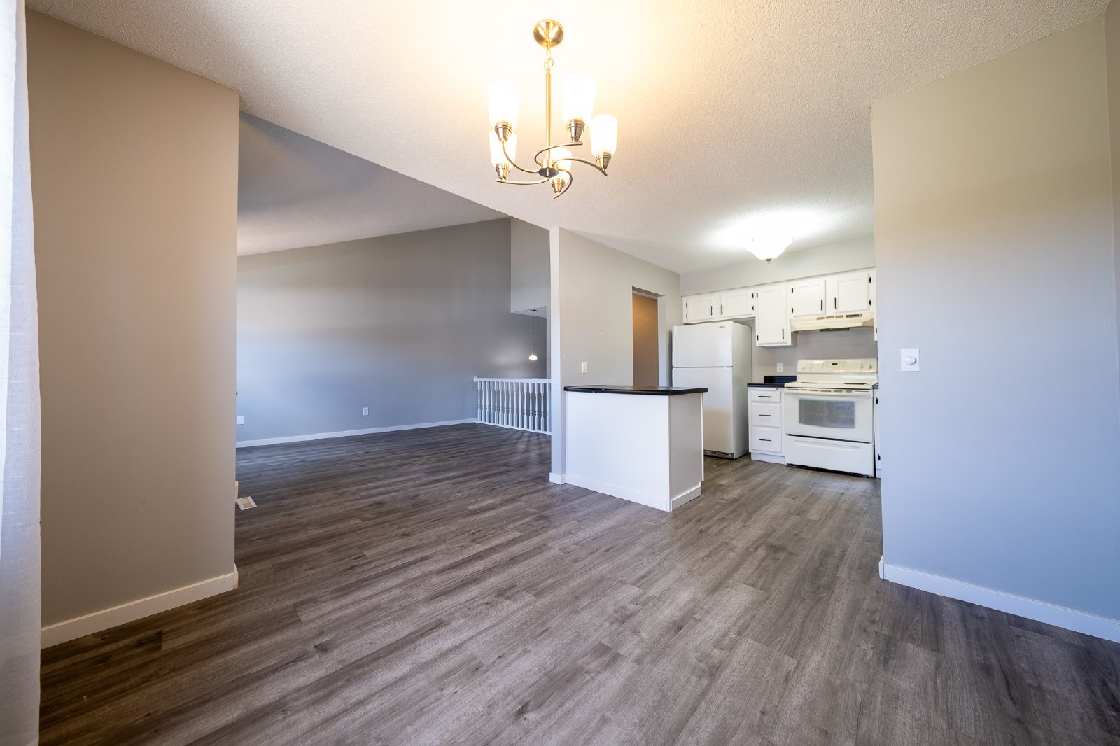 South Meadowlark Road, Eagan (4108) LS KK1 *HWP* - 1 property image