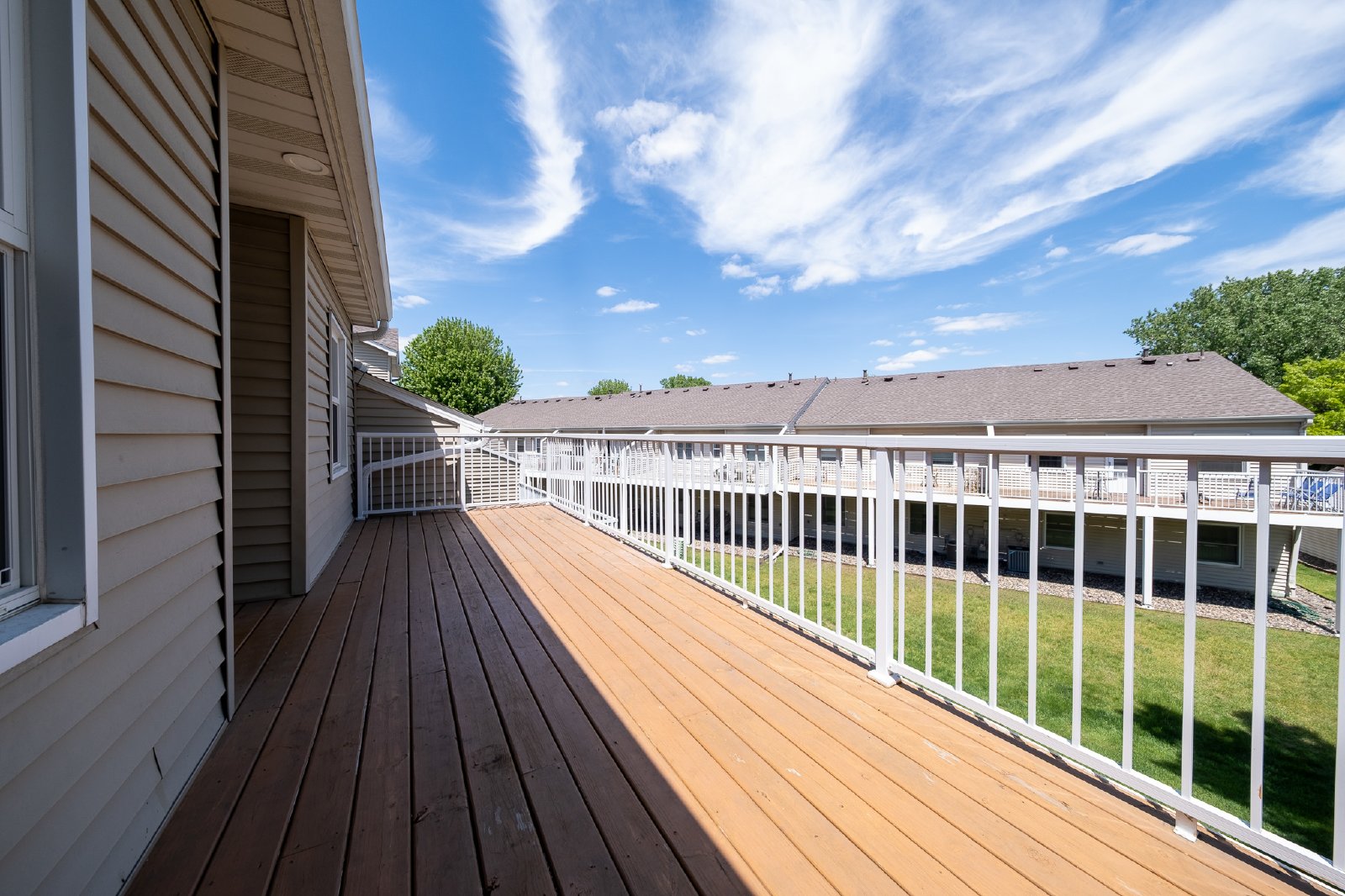 South Meadowlark Road, Eagan (4108) LS KK1 *HWP* - 1 property image