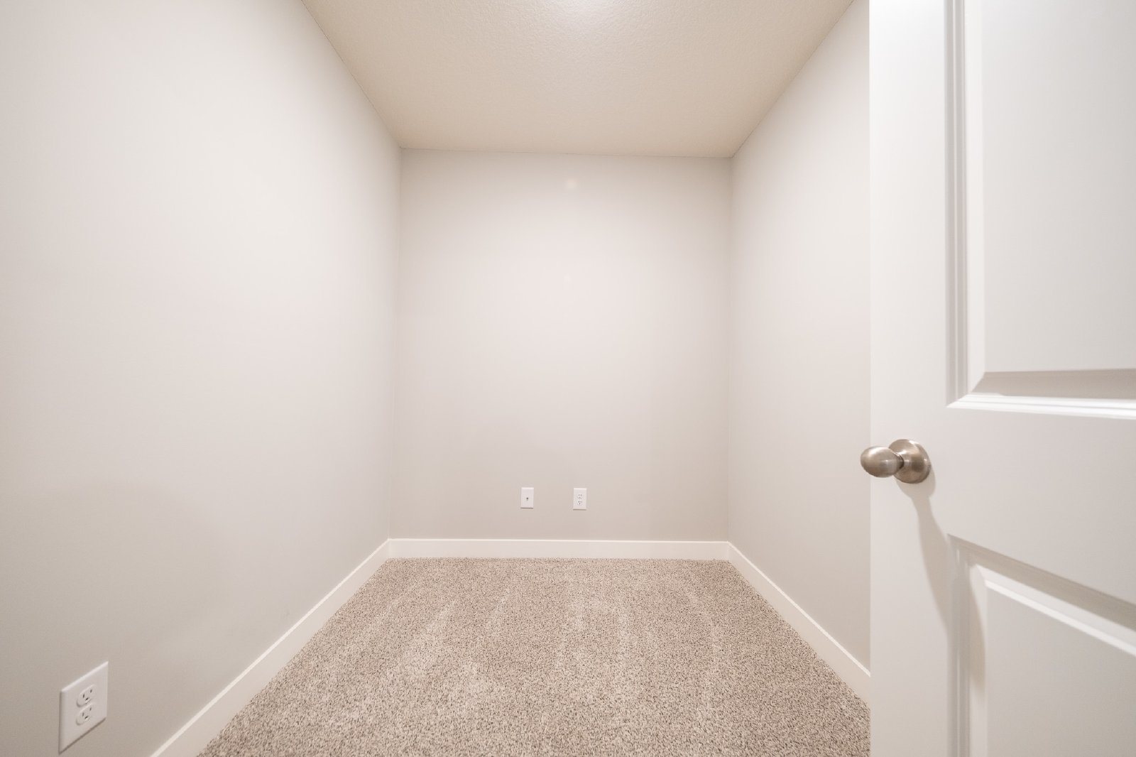 Kaylemore Trail, Rosemount (13748) LS JS1 - 1 property image