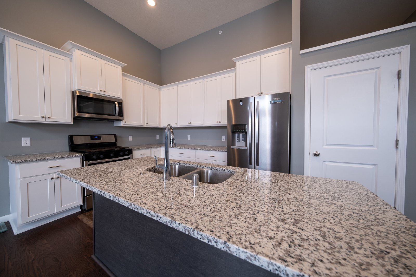 Bronze Parkway, Rosemount (13419) LS ER1 - 1 property image