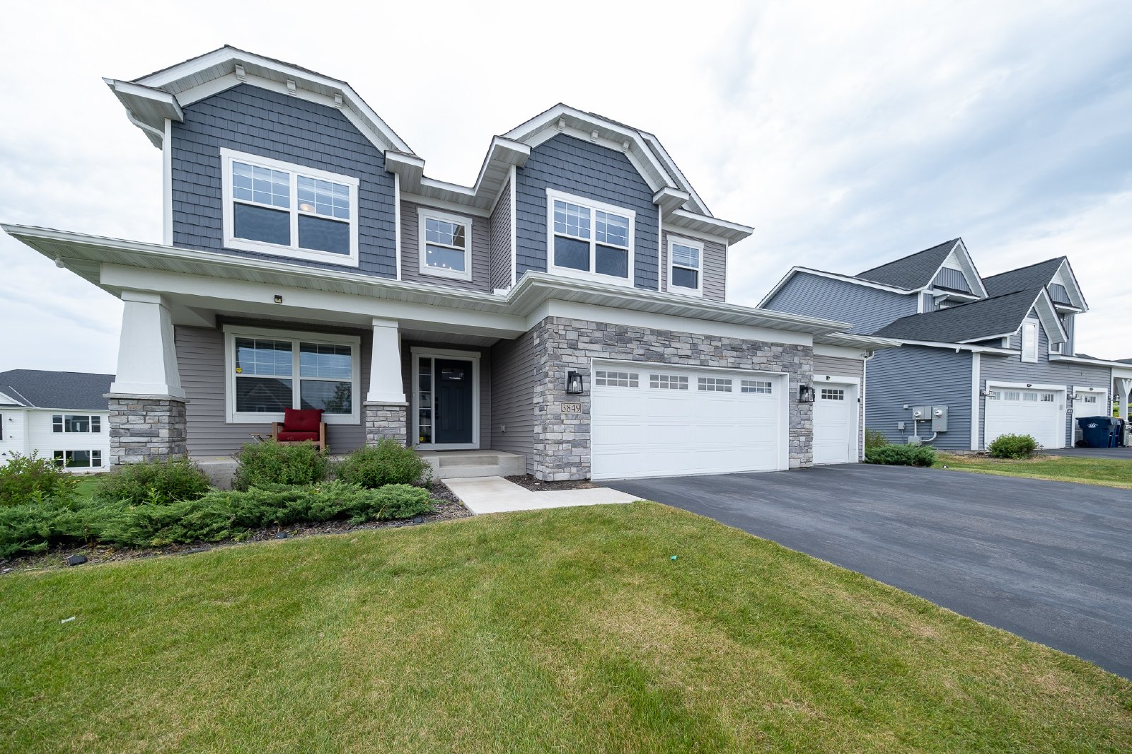 Thrush Street, Shakopee (3849) LS JS1 - 1 property image
