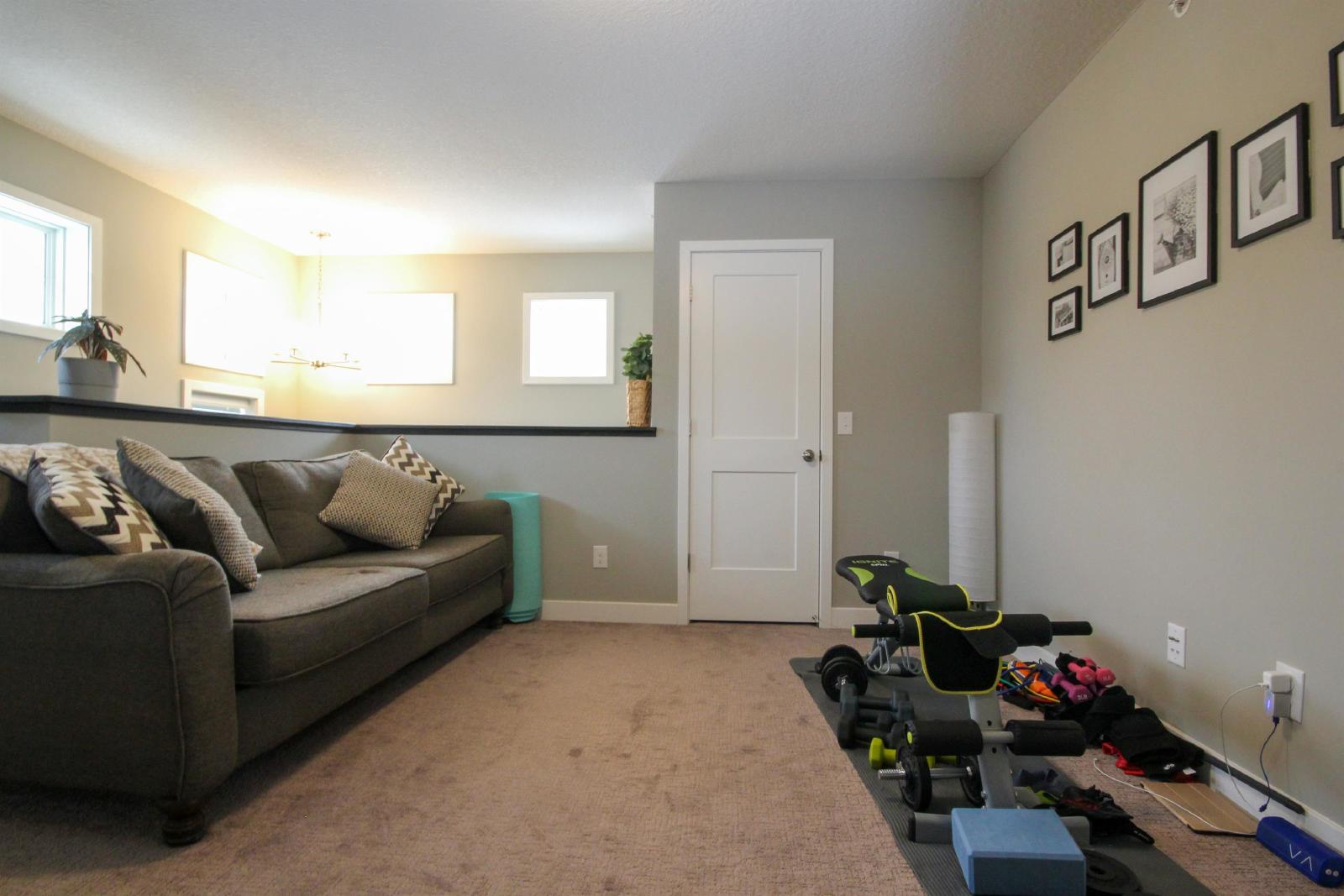 102nd Place North, Maple Grove (13789) LS KZ1 - 1 property image