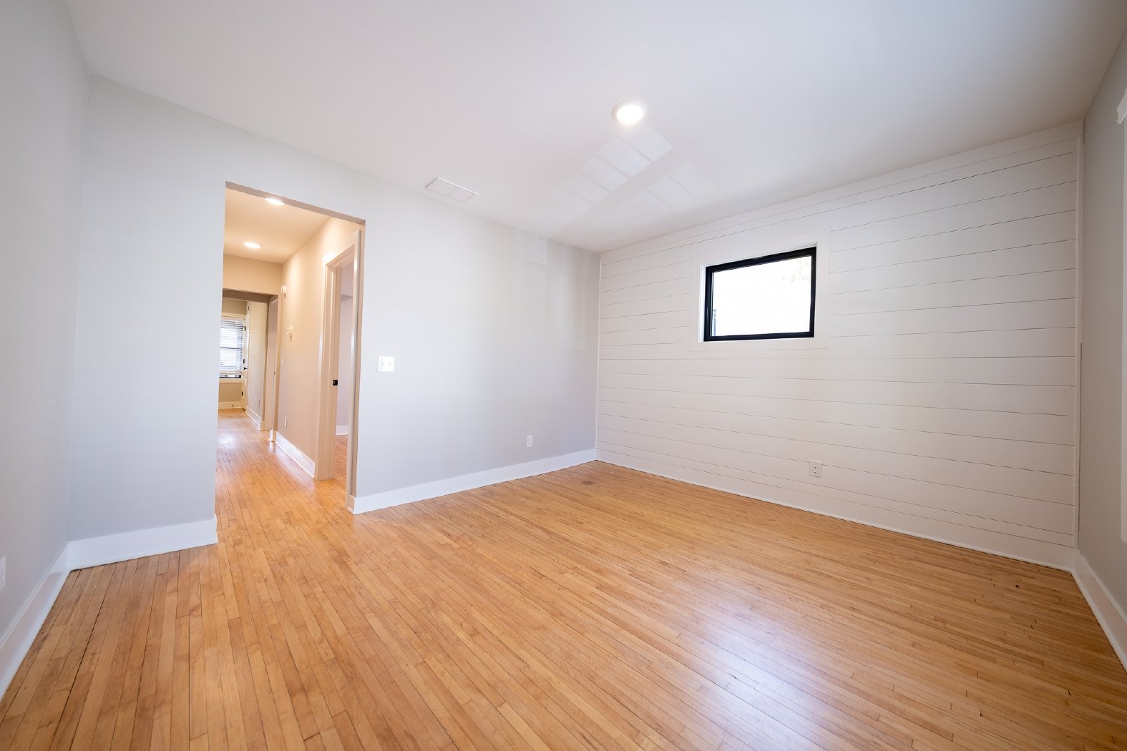 2nd Avenue South, Minneapolis (2612) MJ ER1 *HWP* - 3 property image