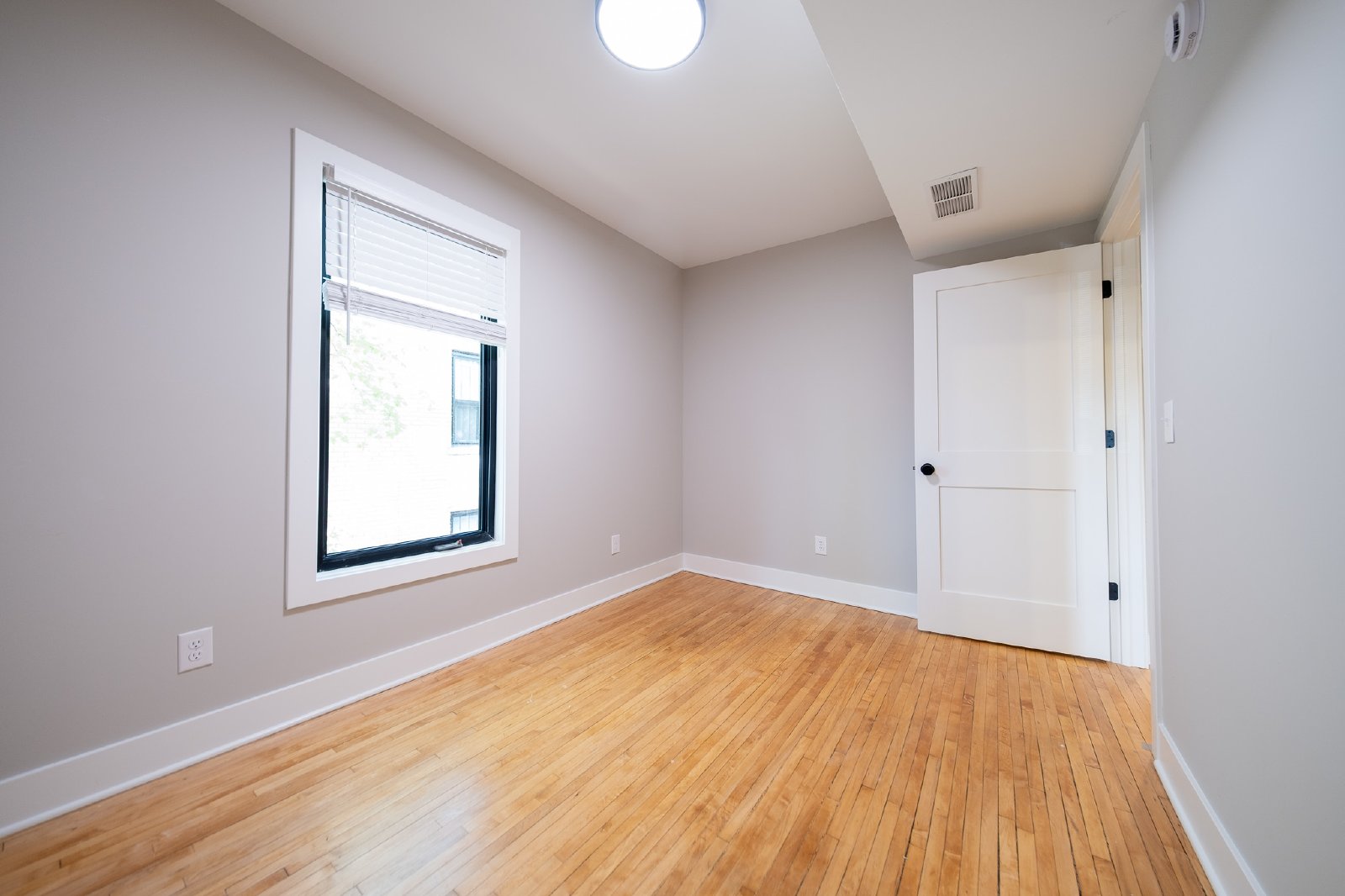 2nd Avenue South, Minneapolis (2612) MJ ER1 *HWP* - 3 property image