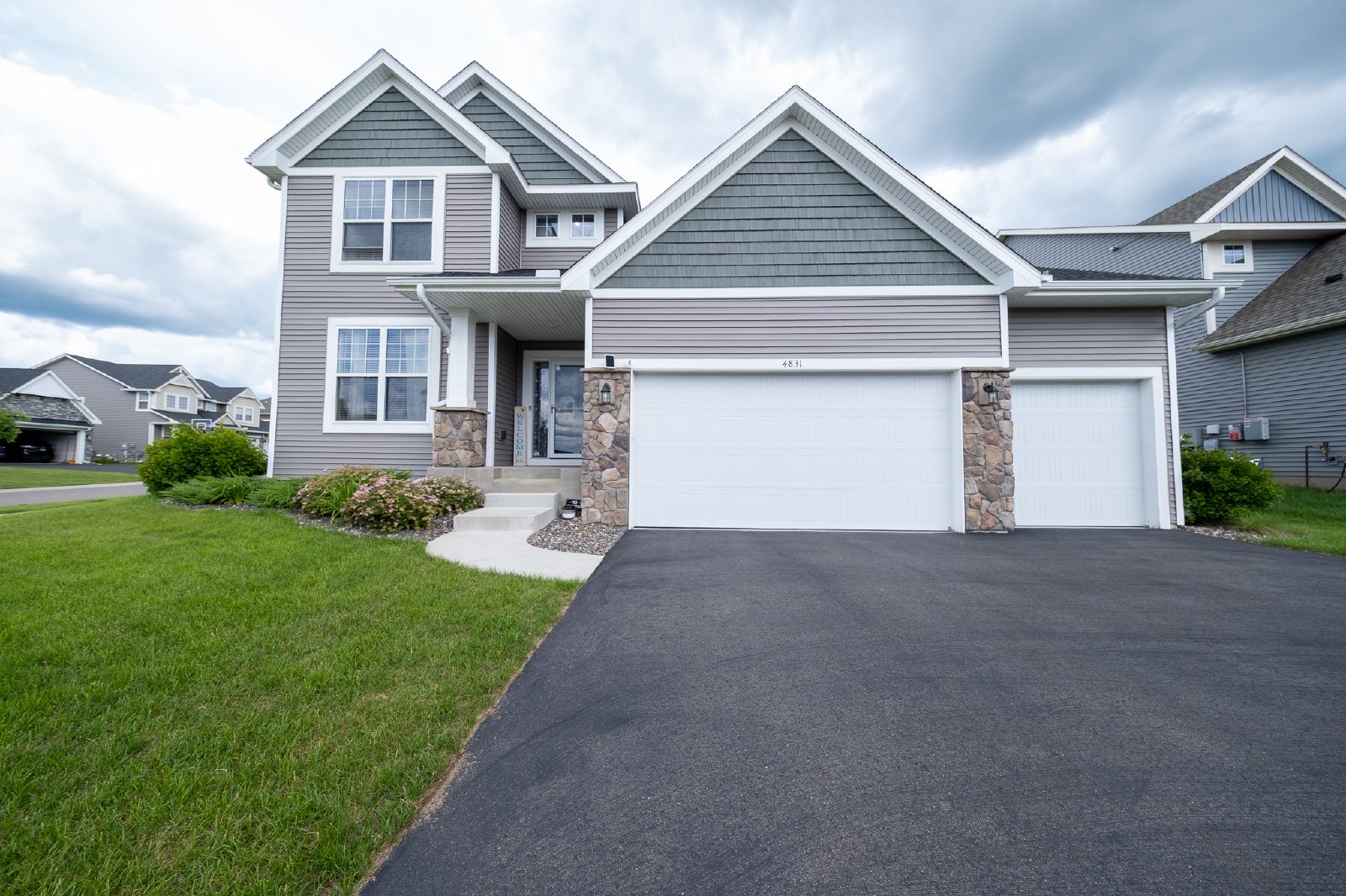 Browns Farm Curve, Woodbury (4831) MJ KZ1 *HWP* - 1 property image