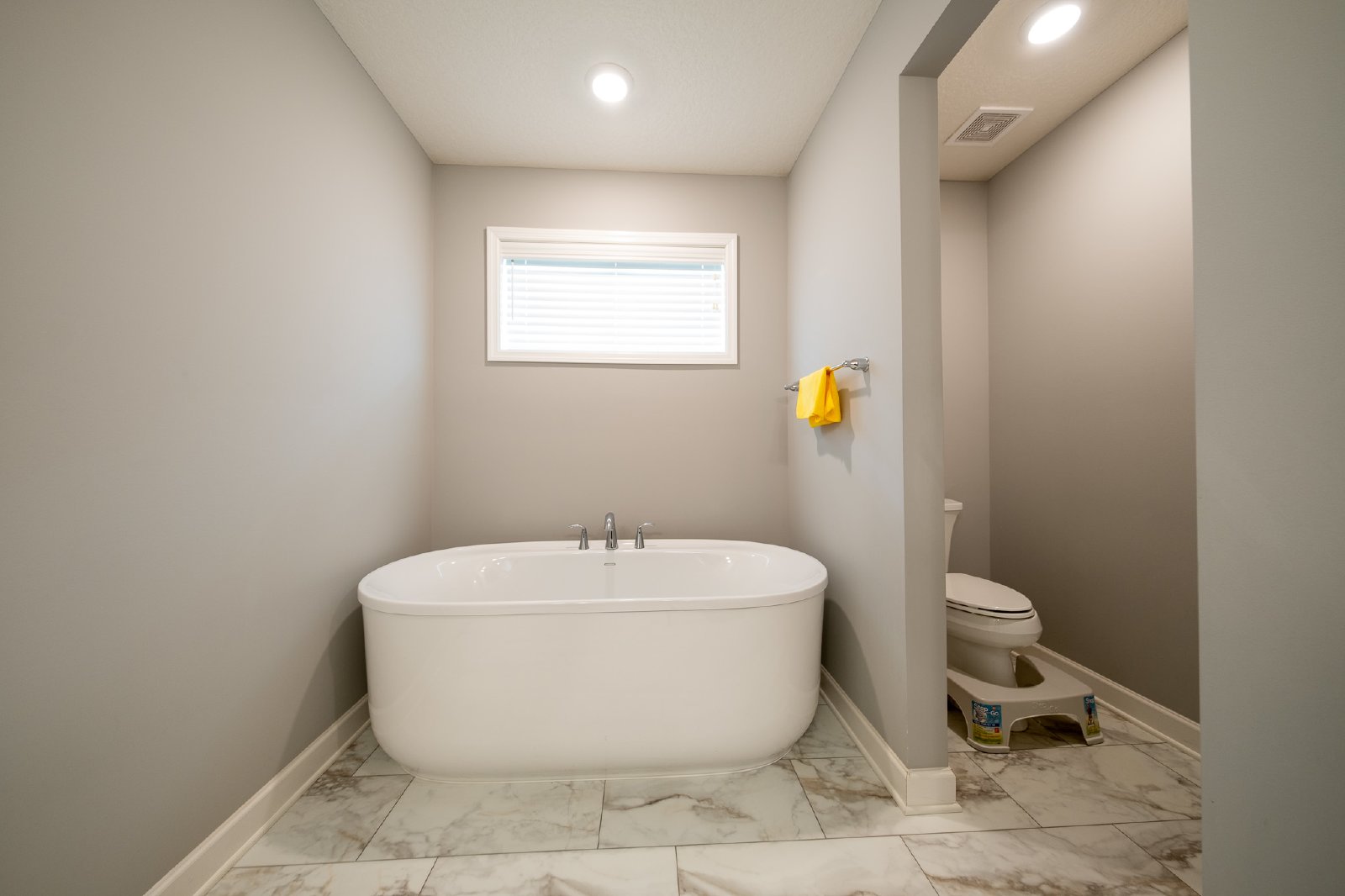 Browns Farm Curve, Woodbury (4831) MJ KZ1 *HWP* - 1 property image