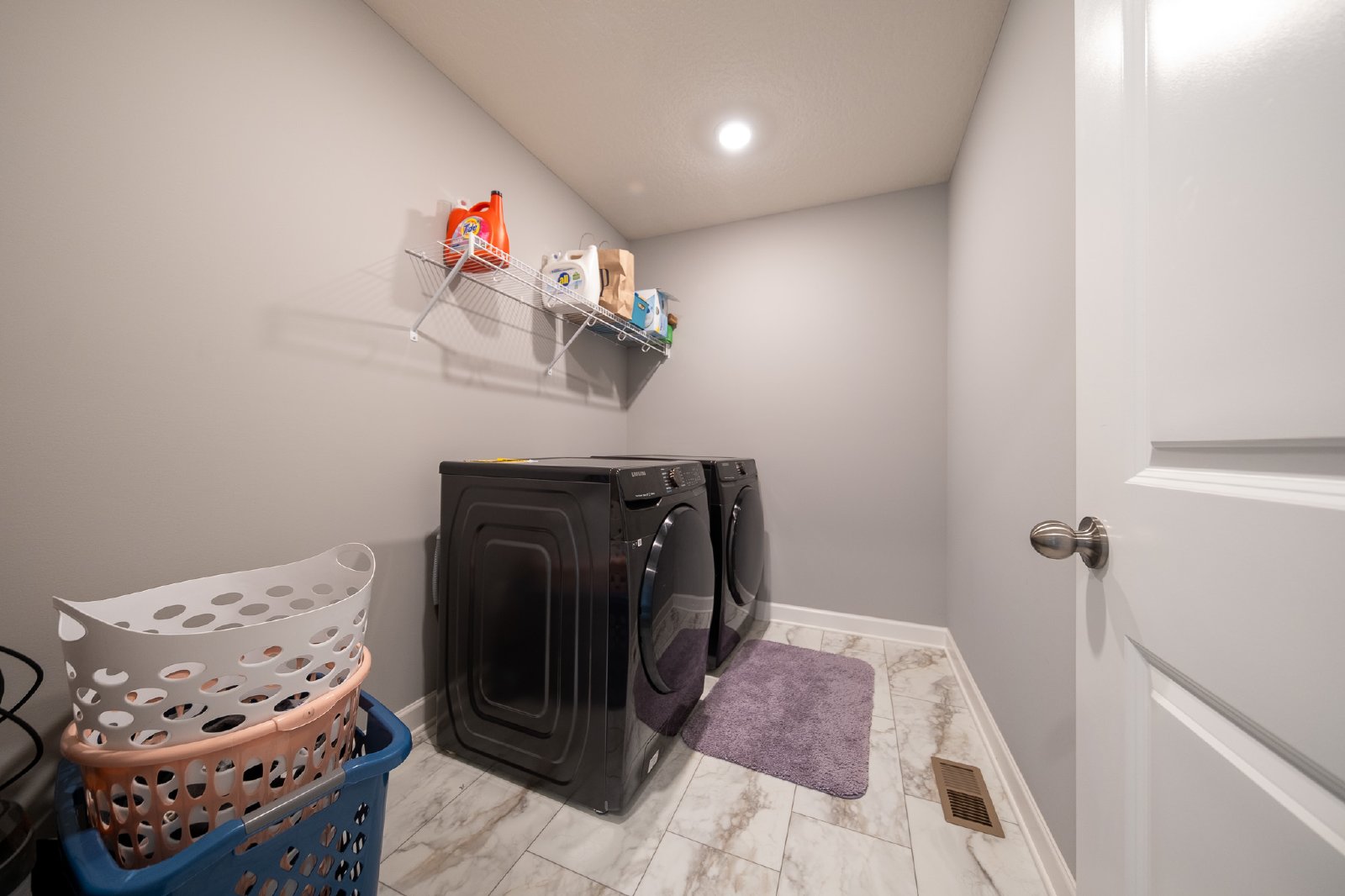 Browns Farm Curve, Woodbury (4831) MJ KZ1 *HWP* - 1 property image