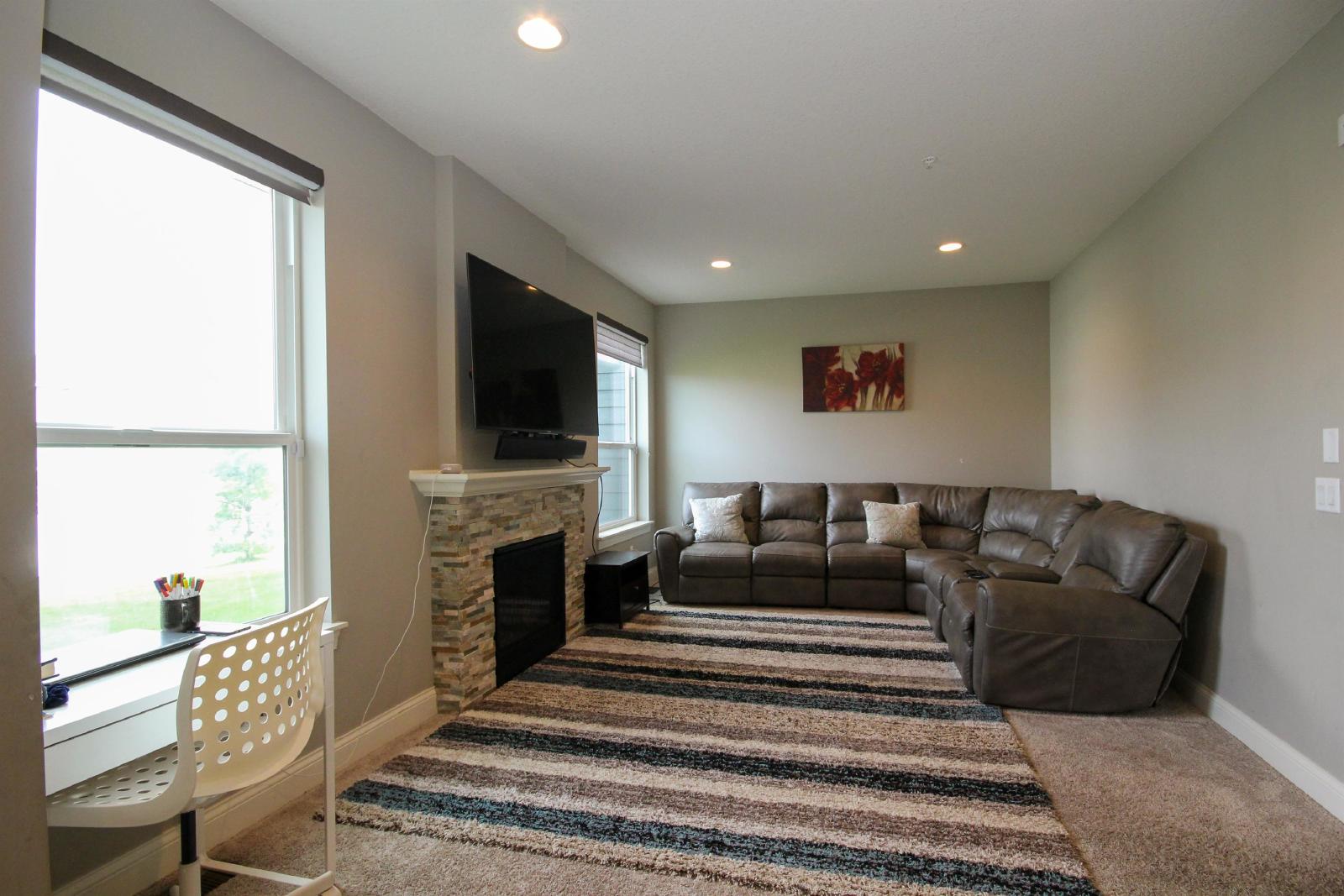 Glassfern Lane, Lakeville (18170) LY KZ1 - 1 property image