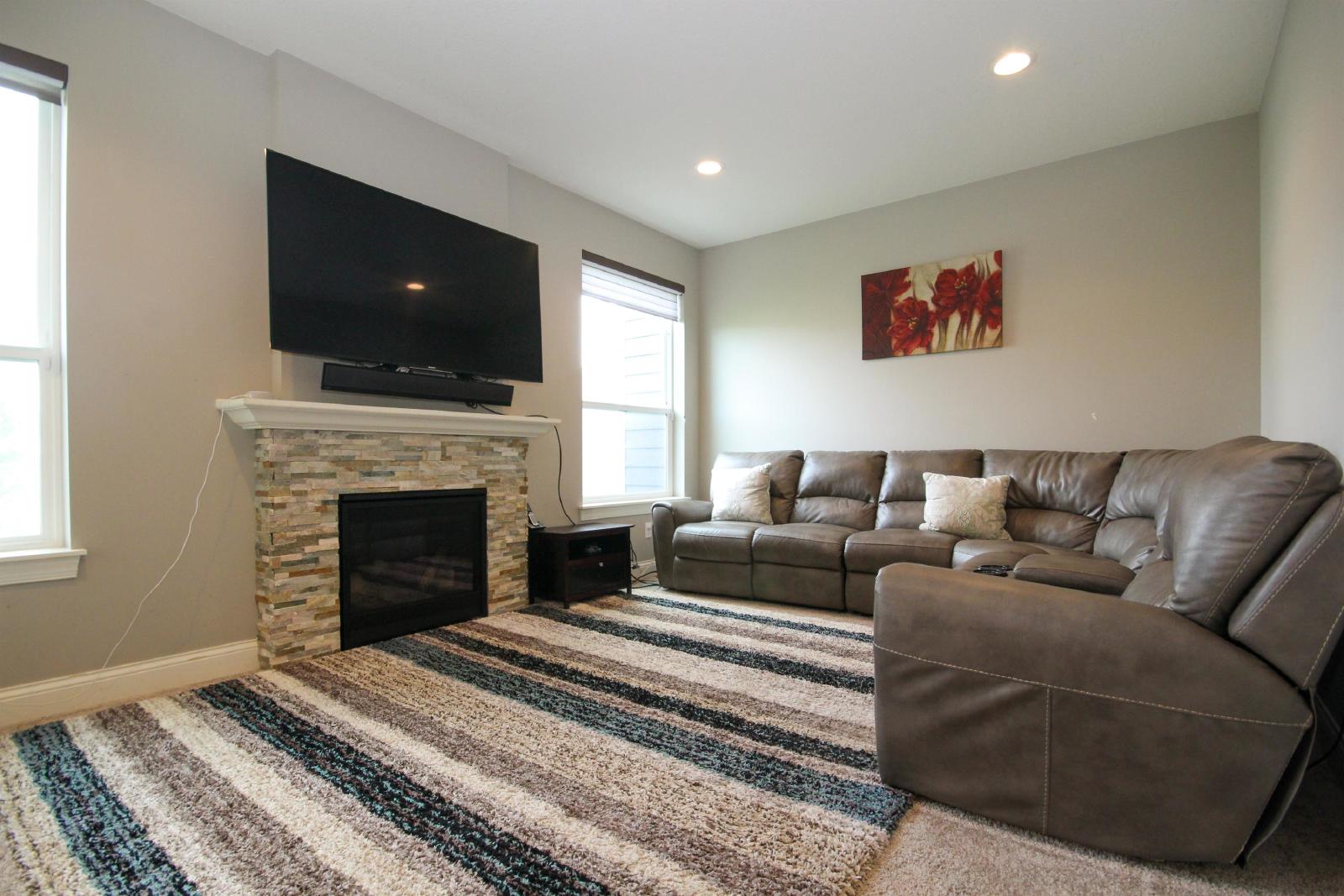 Glassfern Lane, Lakeville (18170) LY KZ1 - 1 property image