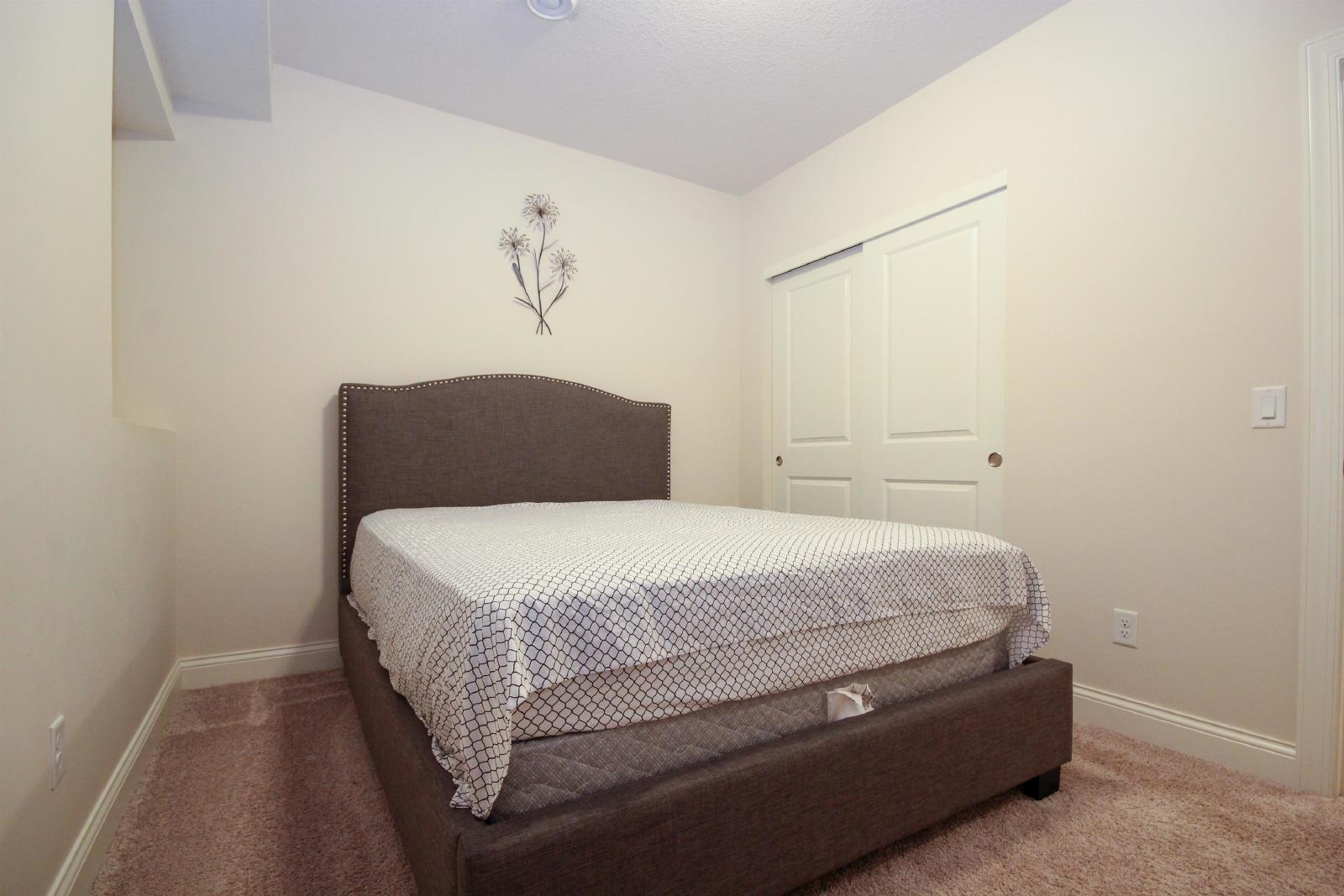 Glassfern Lane, Lakeville (18170) LY KZ1 - 1 property image