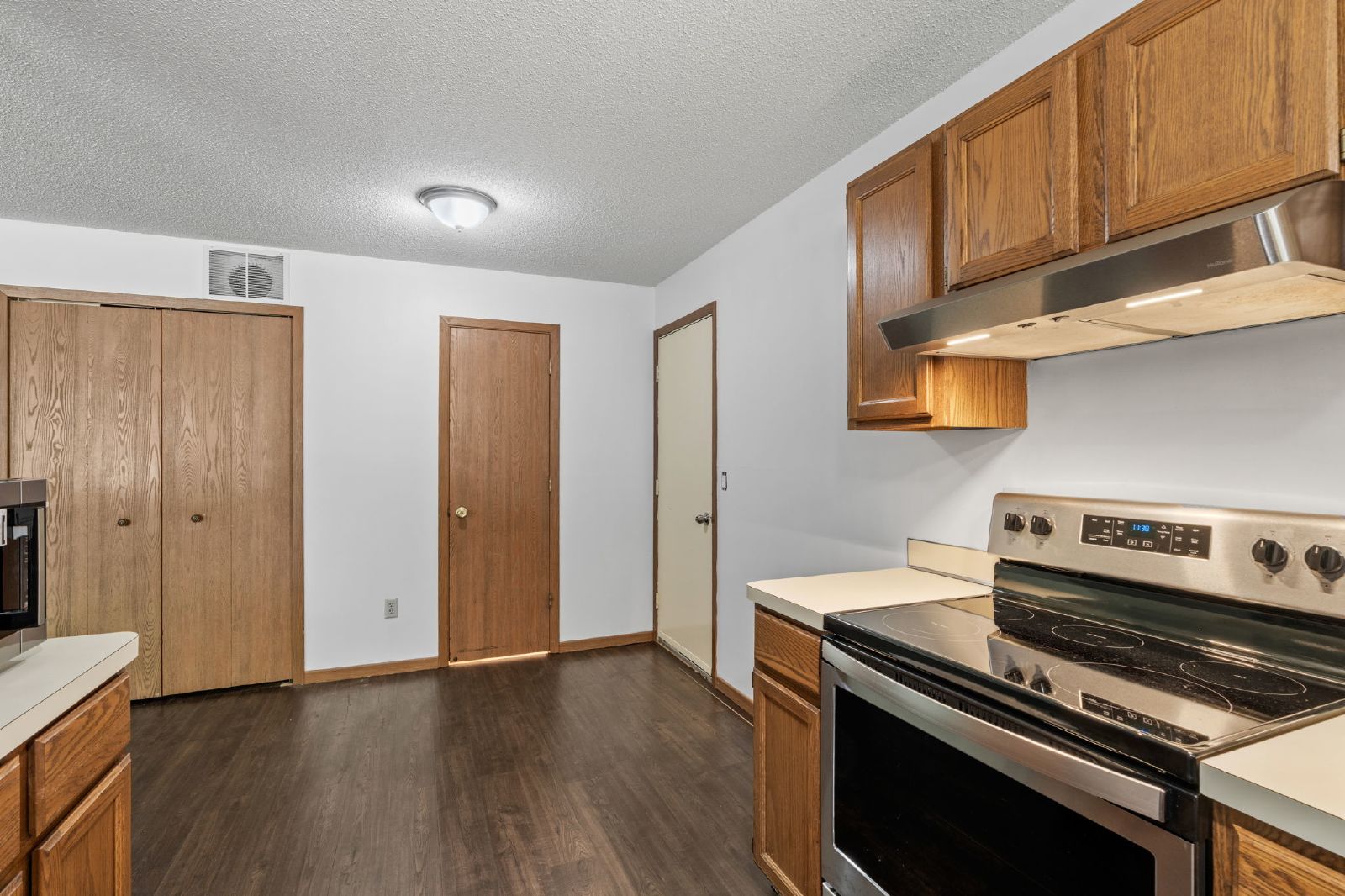 Zenith Lane, Eden Prairie (13317) LS ER1 - 1 property image