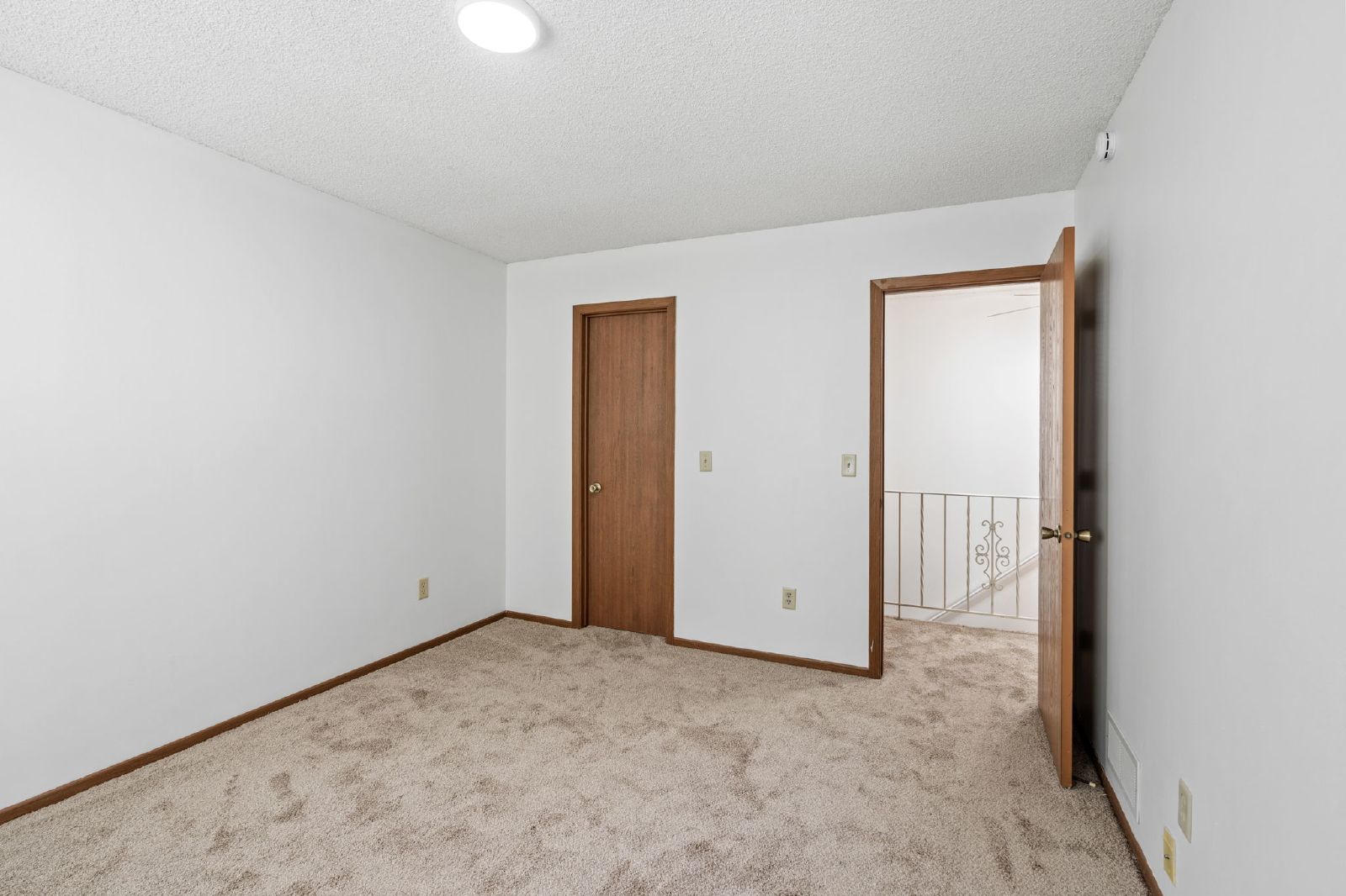 Zenith Lane, Eden Prairie (13317) LS ER1 - 1 property image