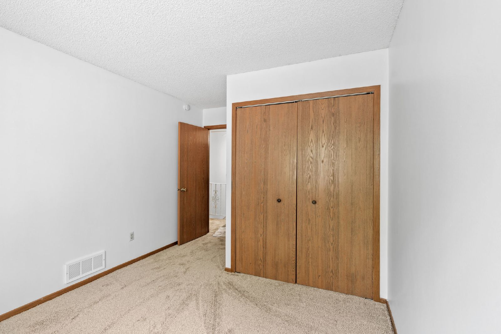 Zenith Lane, Eden Prairie (13317) LS ER1 - 1 property image
