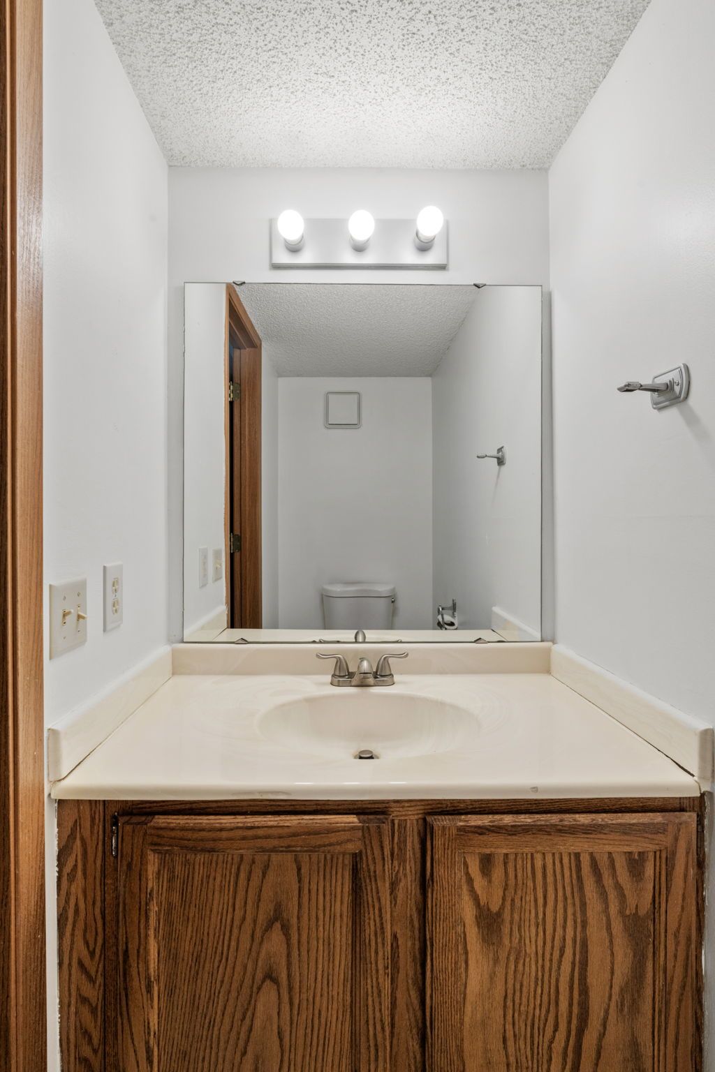 Zenith Lane, Eden Prairie (13317) LS ER1 - 1 property image