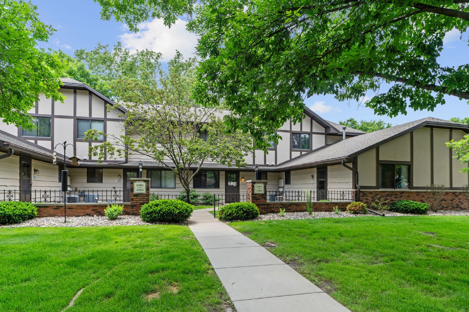 Zenith Lane, Eden Prairie (13317) LS ER1 - 1 property image