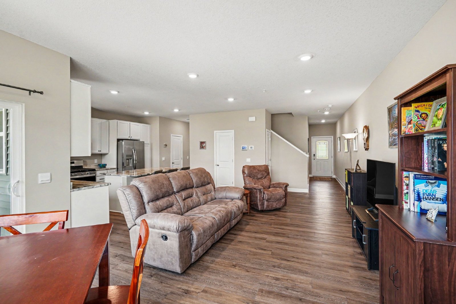 Kaylemore Trail, Rosemount (13860) LS KK1 - 1 property image