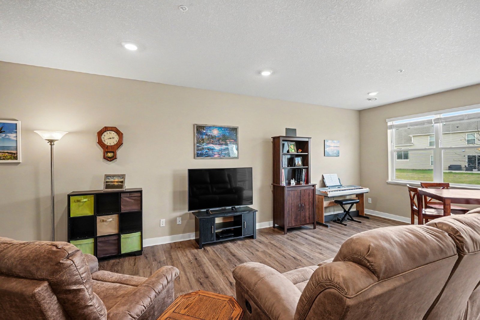 Kaylemore Trail, Rosemount (13860) LS KK1 - 1 property image