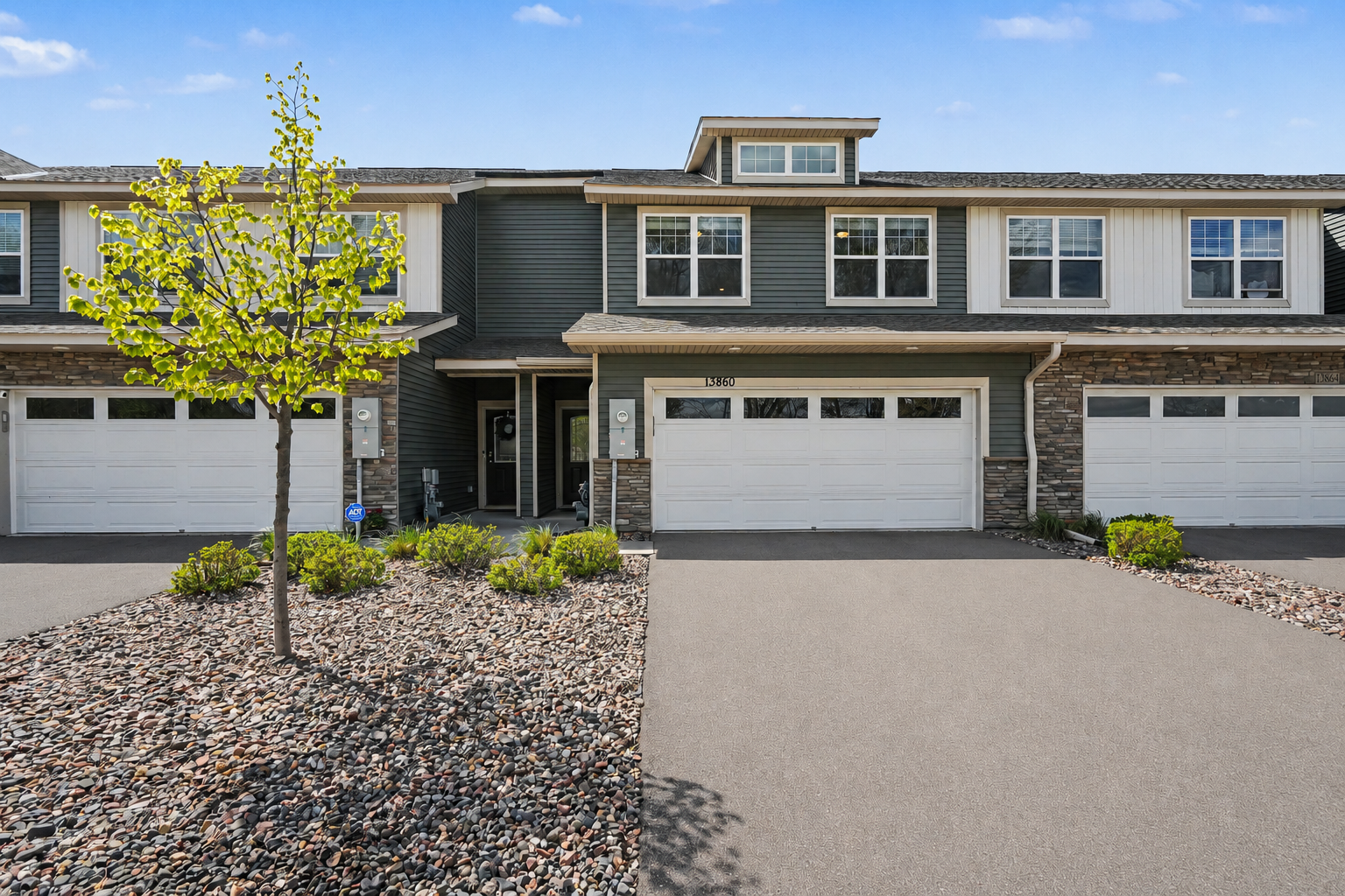 Kaylemore Trail, Rosemount (13860) LS KK1 - 1 property image