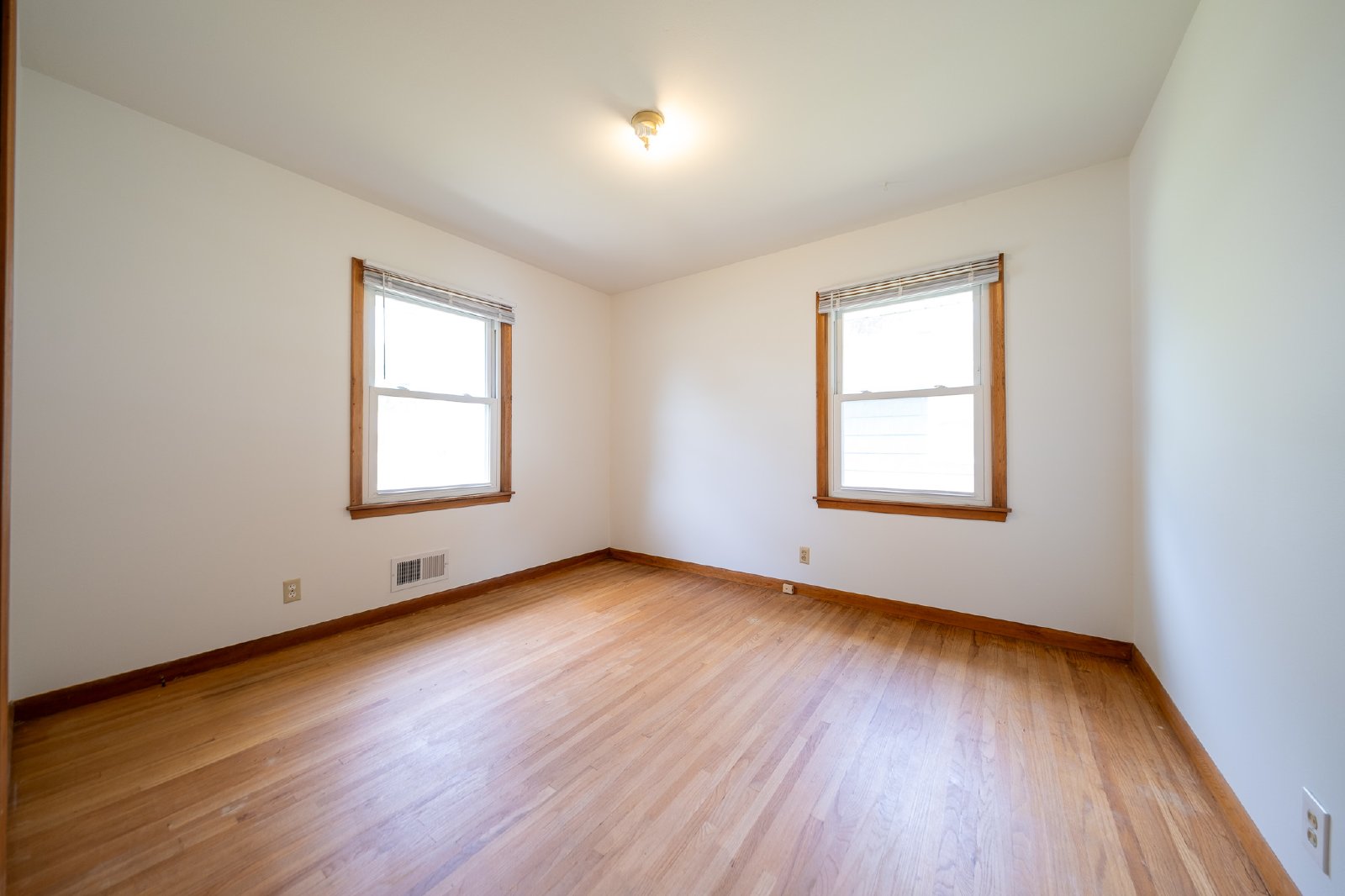 Chicago Avenue South, Bloomington (9433) RS DG1 - 1 property image