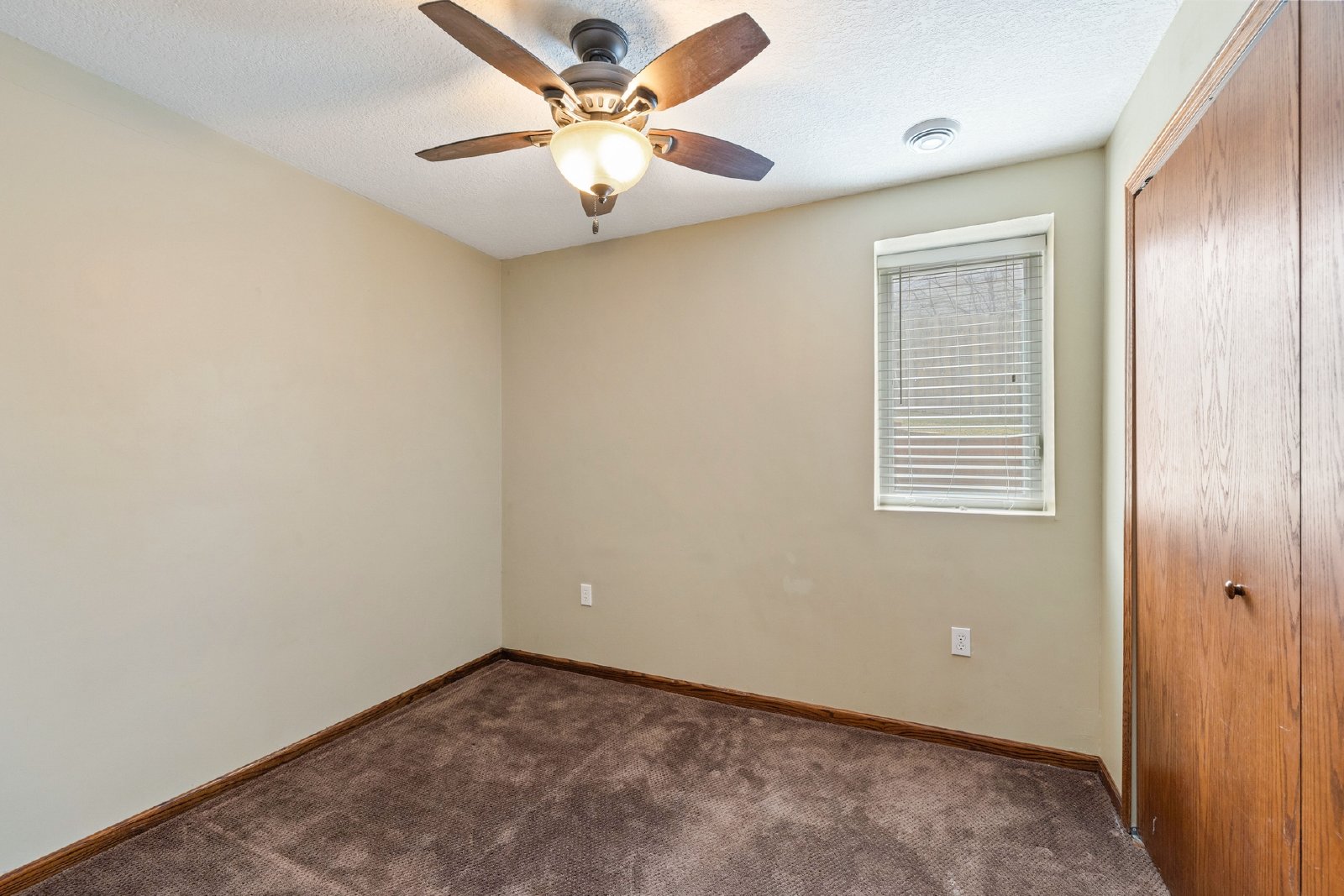 Glencoe Avenue, Lakeville (16940) JP KK1 **TPO** - 1 property image