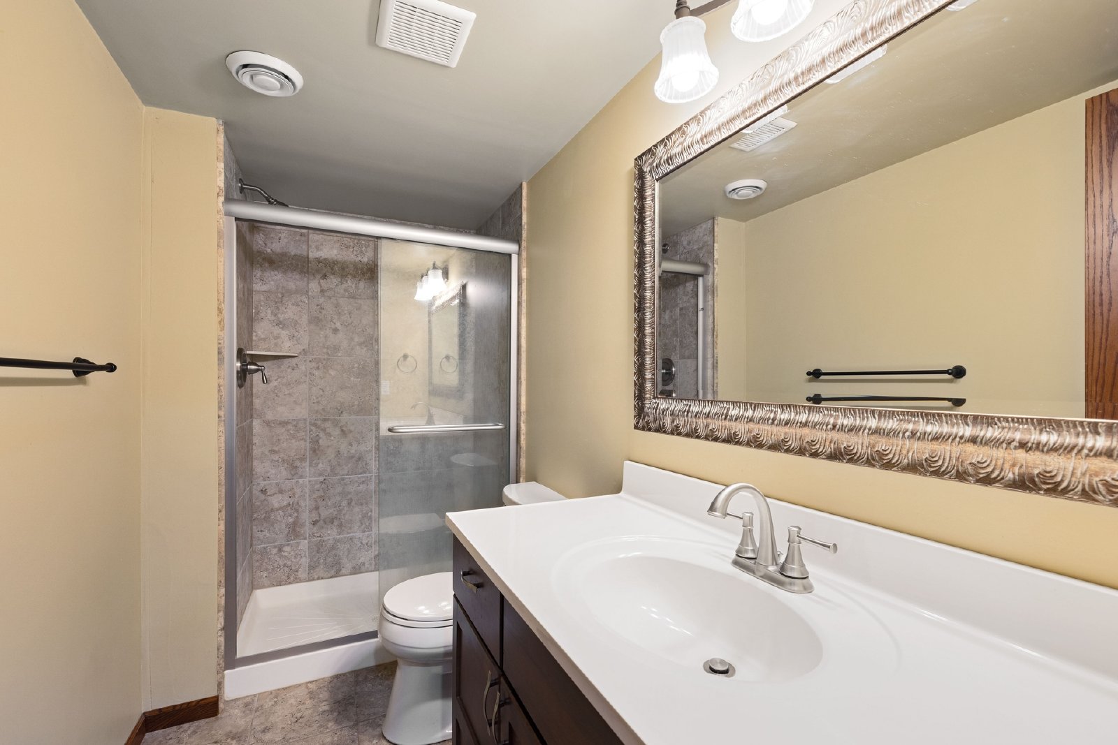 Glencoe Avenue, Lakeville (16940) JP KK1 **TPO** - 1 property image
