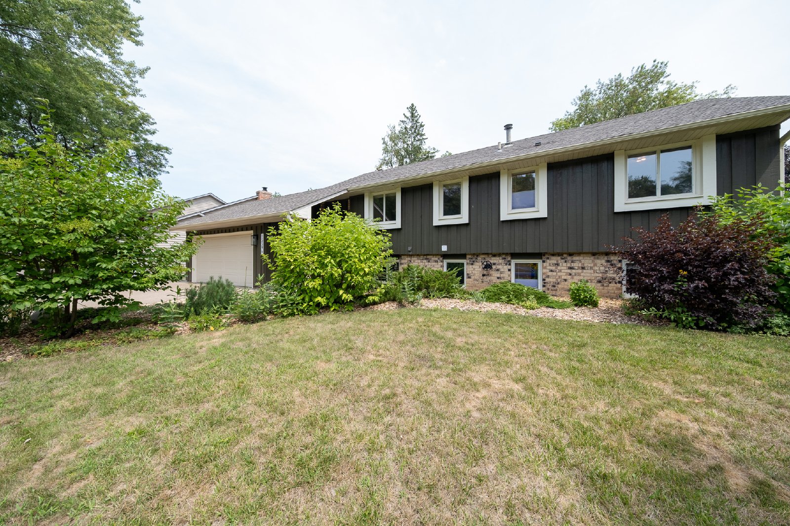Everest Avenue, Apple Valley (13396) LS JS1 - 1 property image