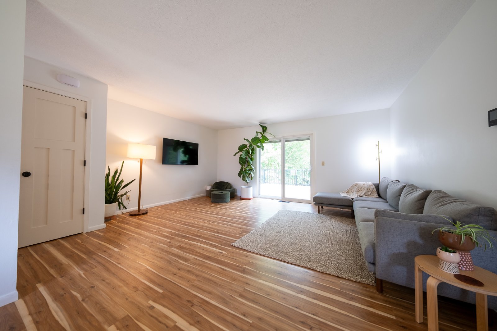 Everest Avenue, Apple Valley (13396) LS JS1 - 1 property image