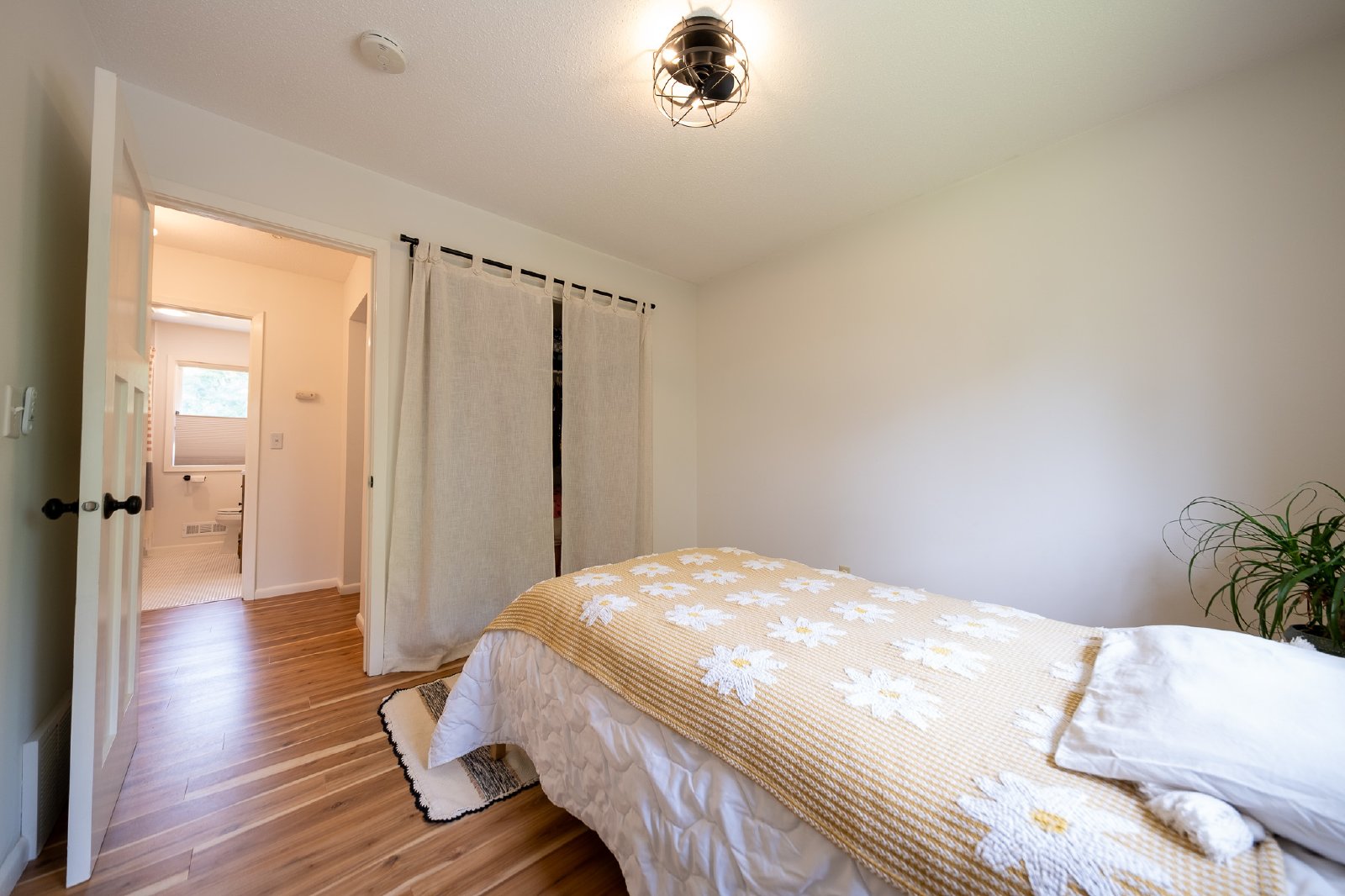 Everest Avenue, Apple Valley (13396) LS JS1 - 1 property image