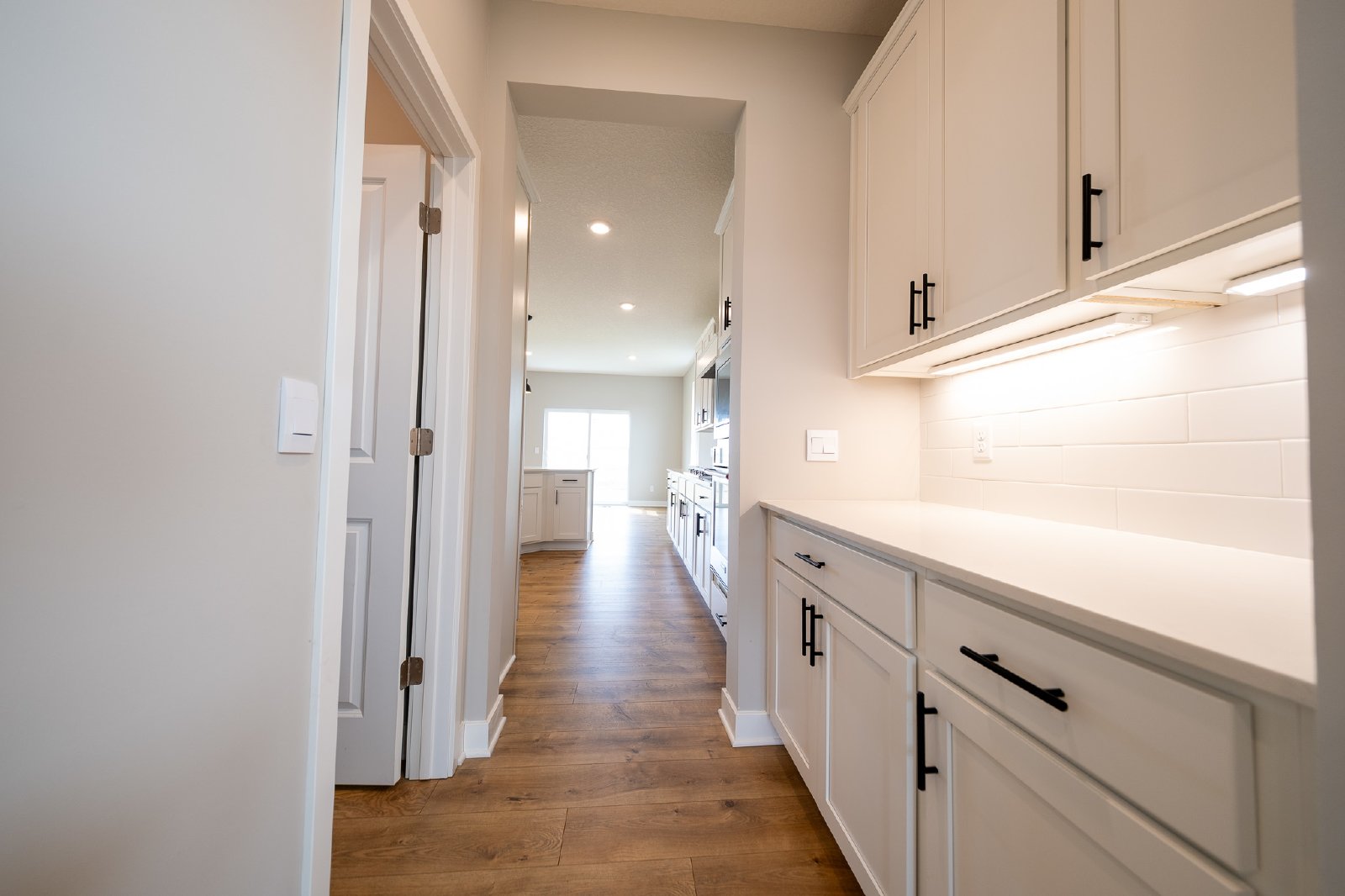Bent Pine Lane, Woodbury (10704) MJ KK1 - 1 property image