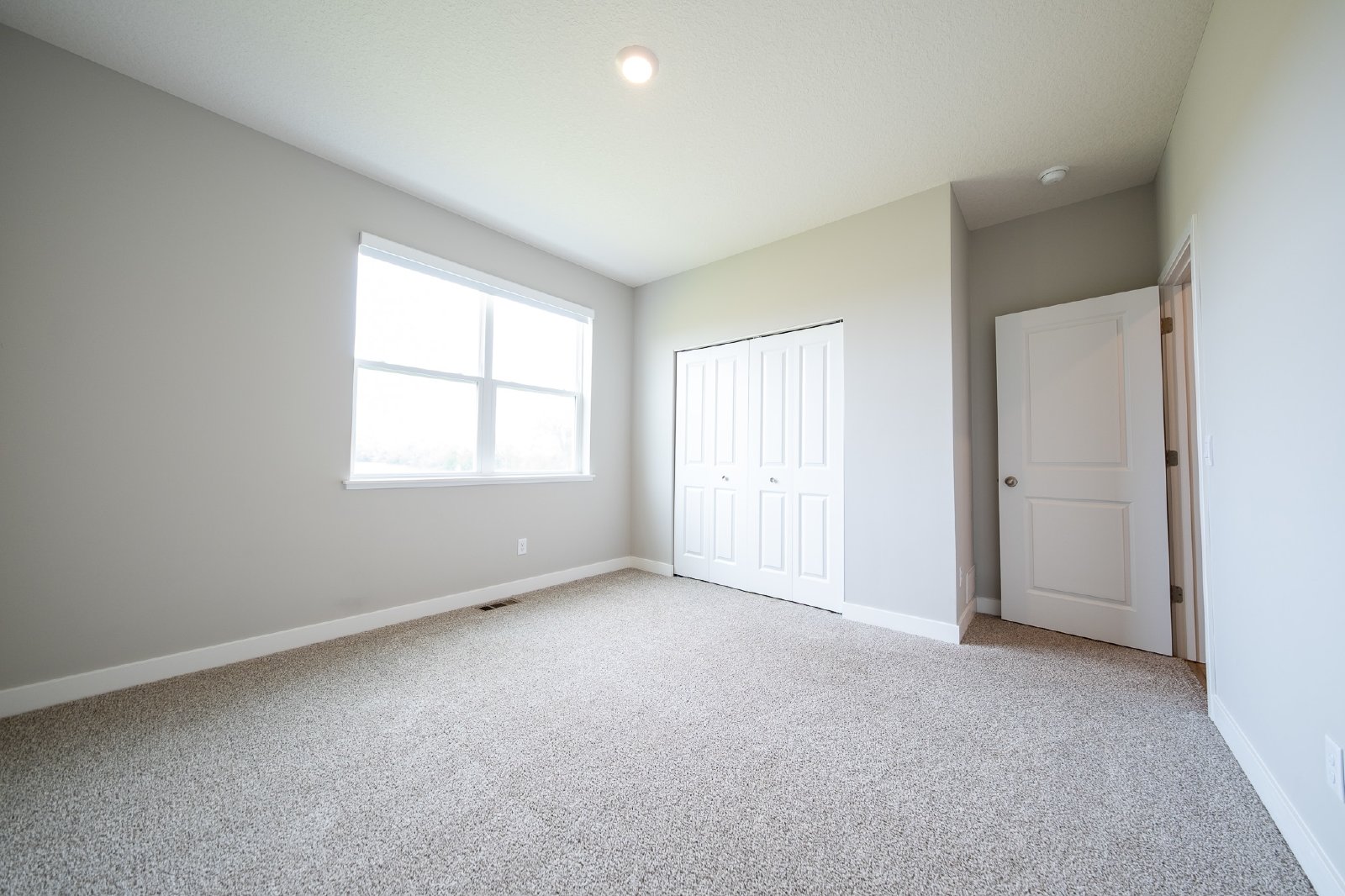 Bent Pine Lane, Woodbury (10704) MJ KK1 - 1 property image