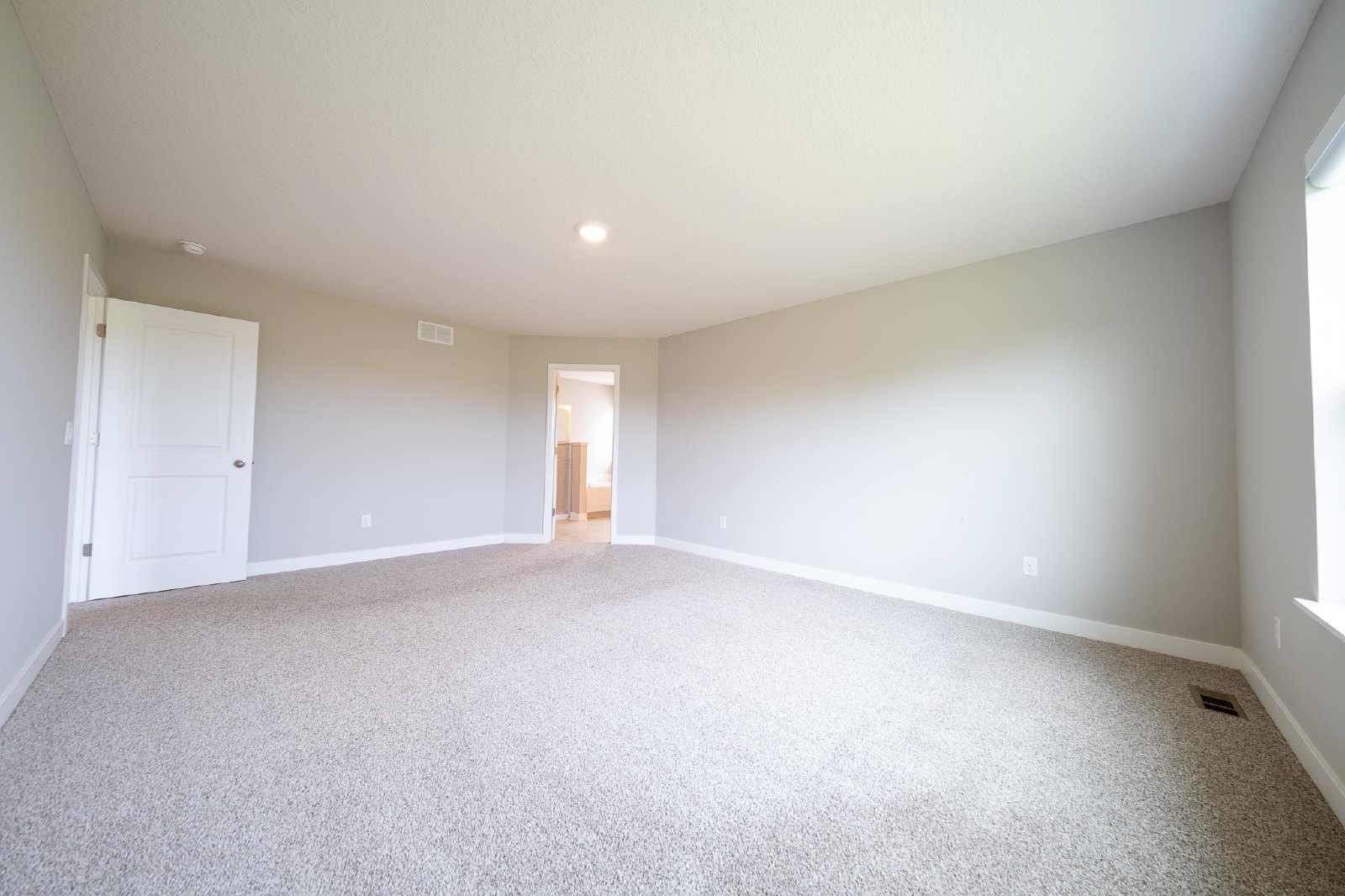 Bent Pine Lane, Woodbury (10704) MJ KK1 - 1 property image