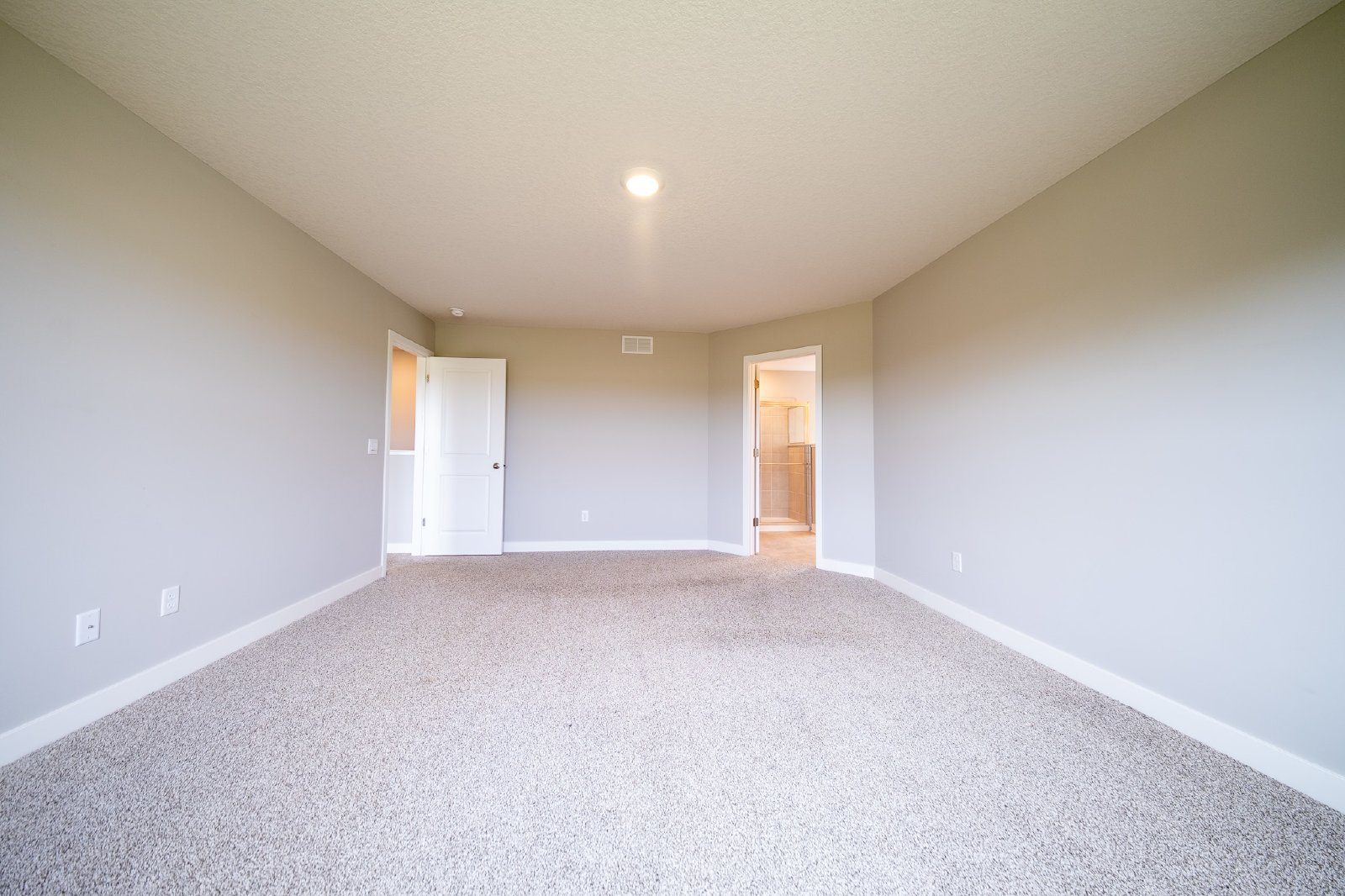 Bent Pine Lane, Woodbury (10704) MJ KK1 - 1 property image