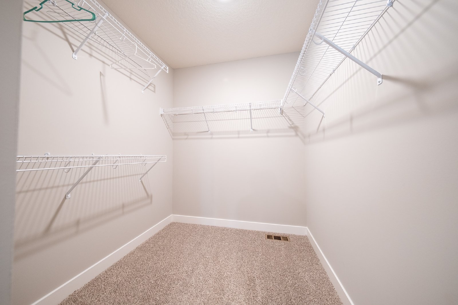 Bent Pine Lane, Woodbury (10704) MJ KK1 - 1 property image