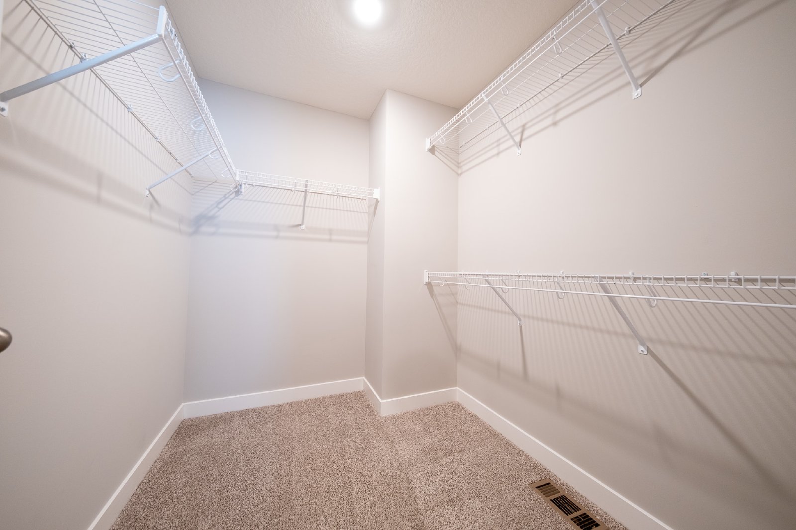Bent Pine Lane, Woodbury (10704) MJ KK1 - 1 property image