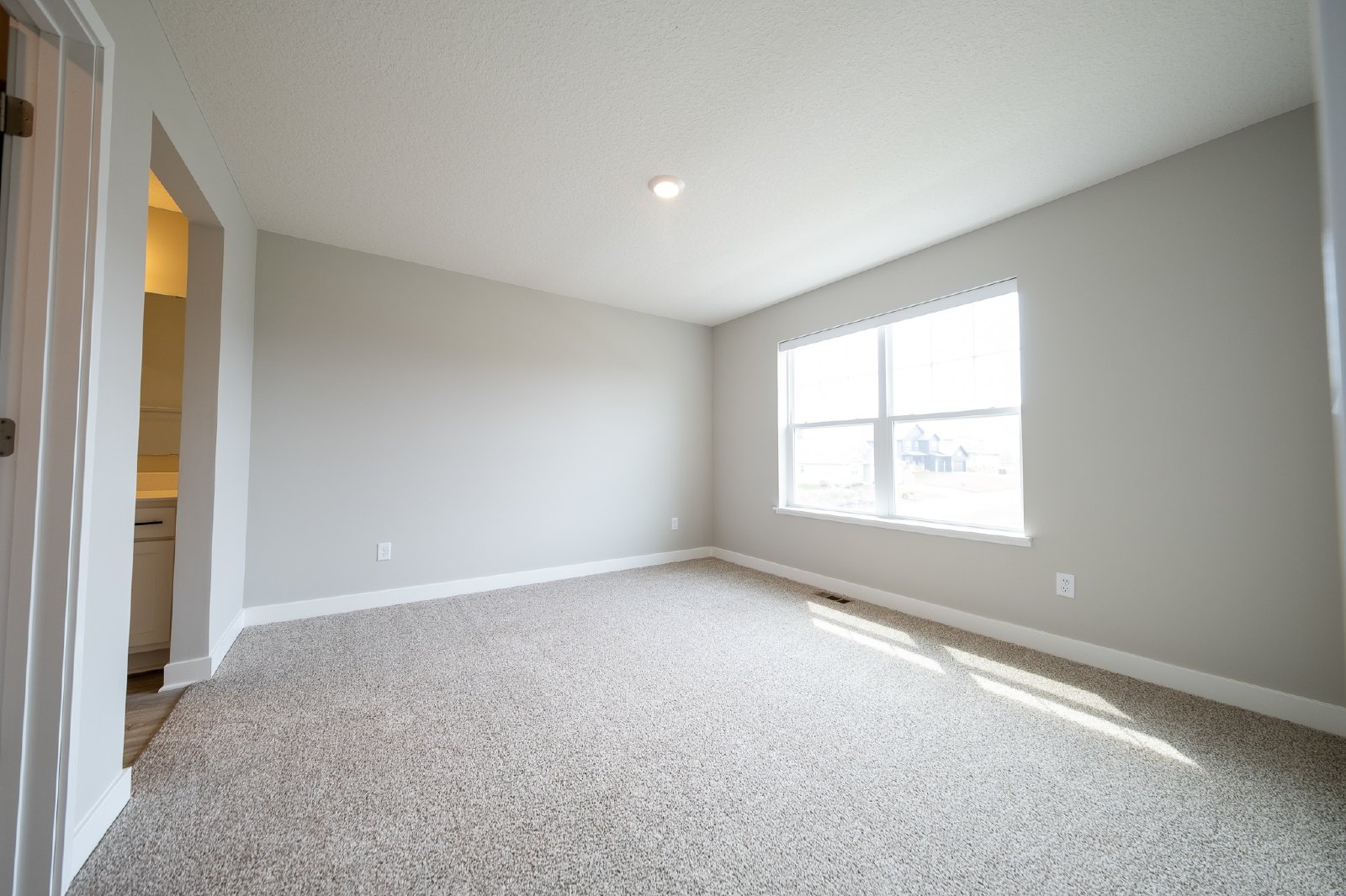 Bent Pine Lane, Woodbury (10704) MJ KK1 - 1 property image
