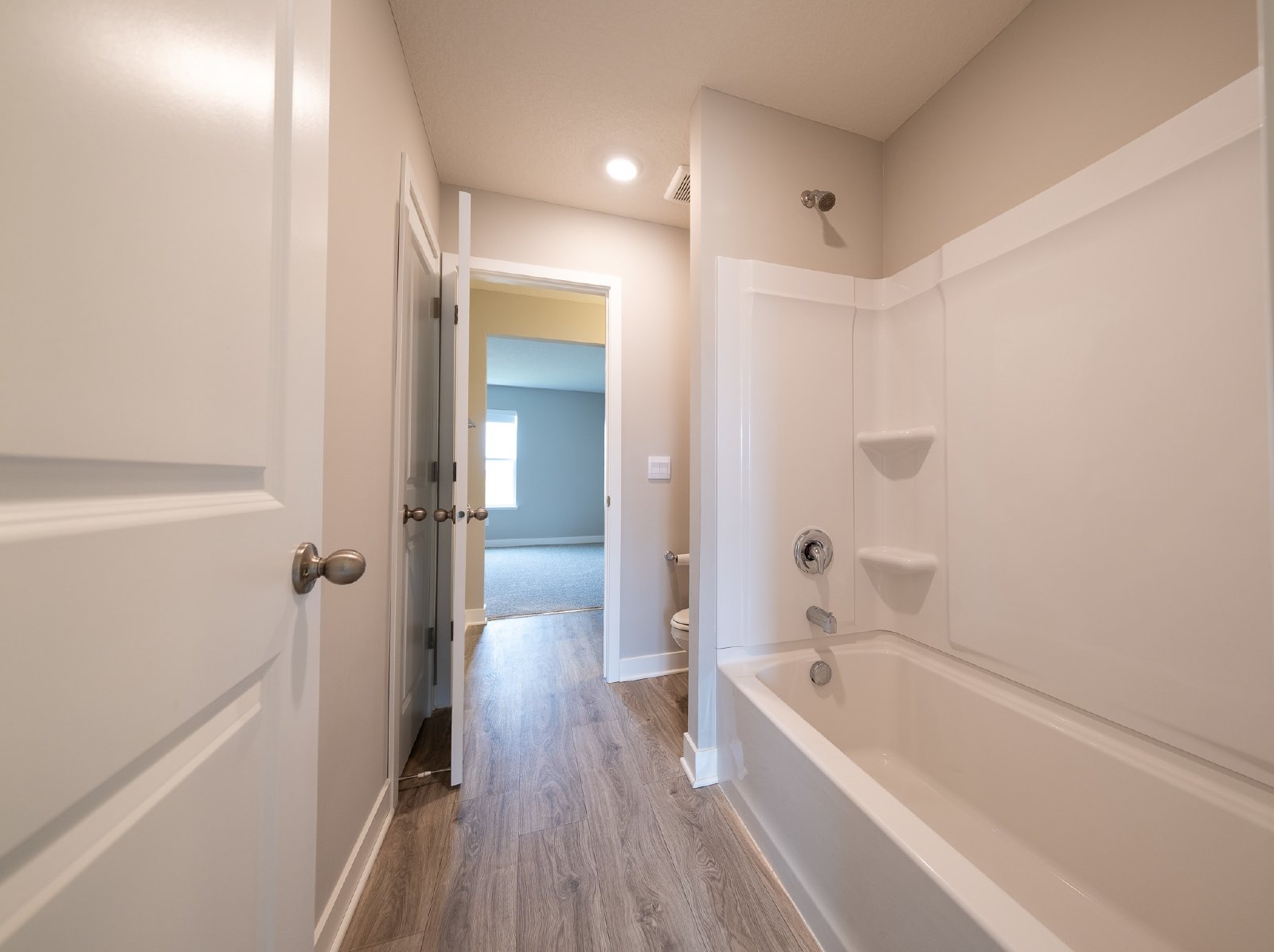 Bent Pine Lane, Woodbury (10704) MJ KK1 - 1 property image