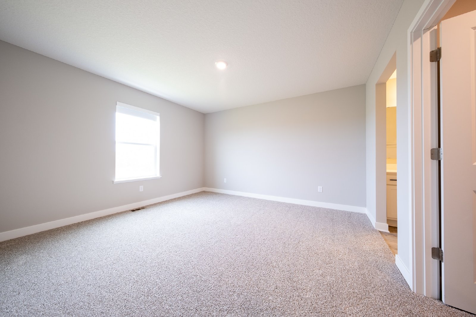 Bent Pine Lane, Woodbury (10704) MJ KK1 - 1 property image
