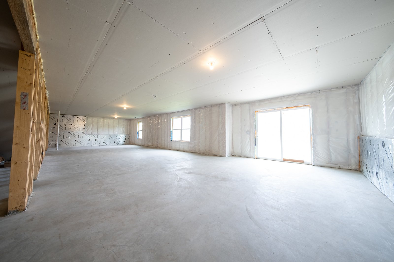 Bent Pine Lane, Woodbury (10704) MJ KK1 - 1 property image