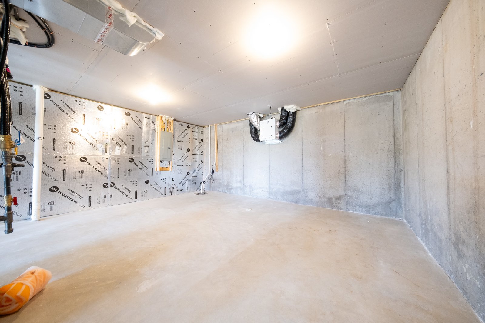 Bent Pine Lane, Woodbury (10704) MJ KK1 - 1 property image